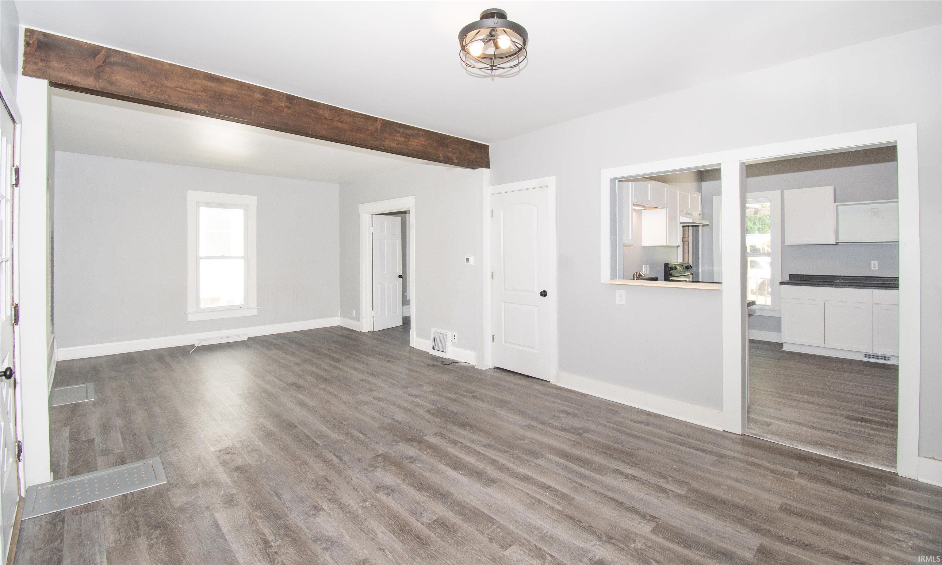 Photo 21 of 622 N Riley Street