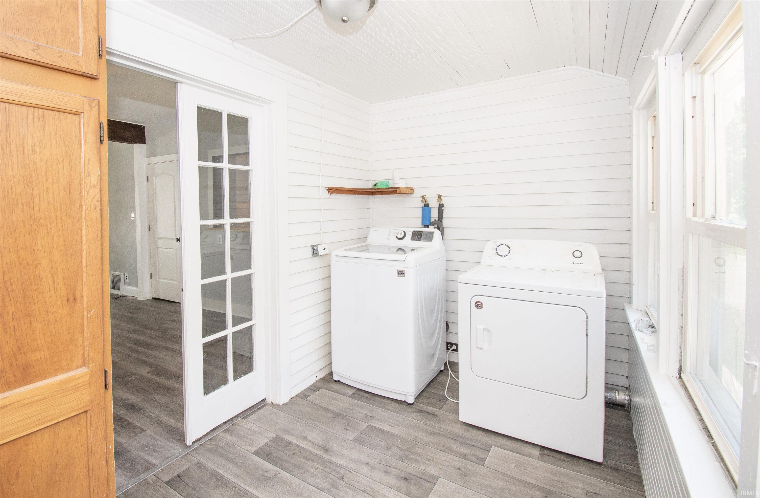 Photo 22 of 622 N Riley Street