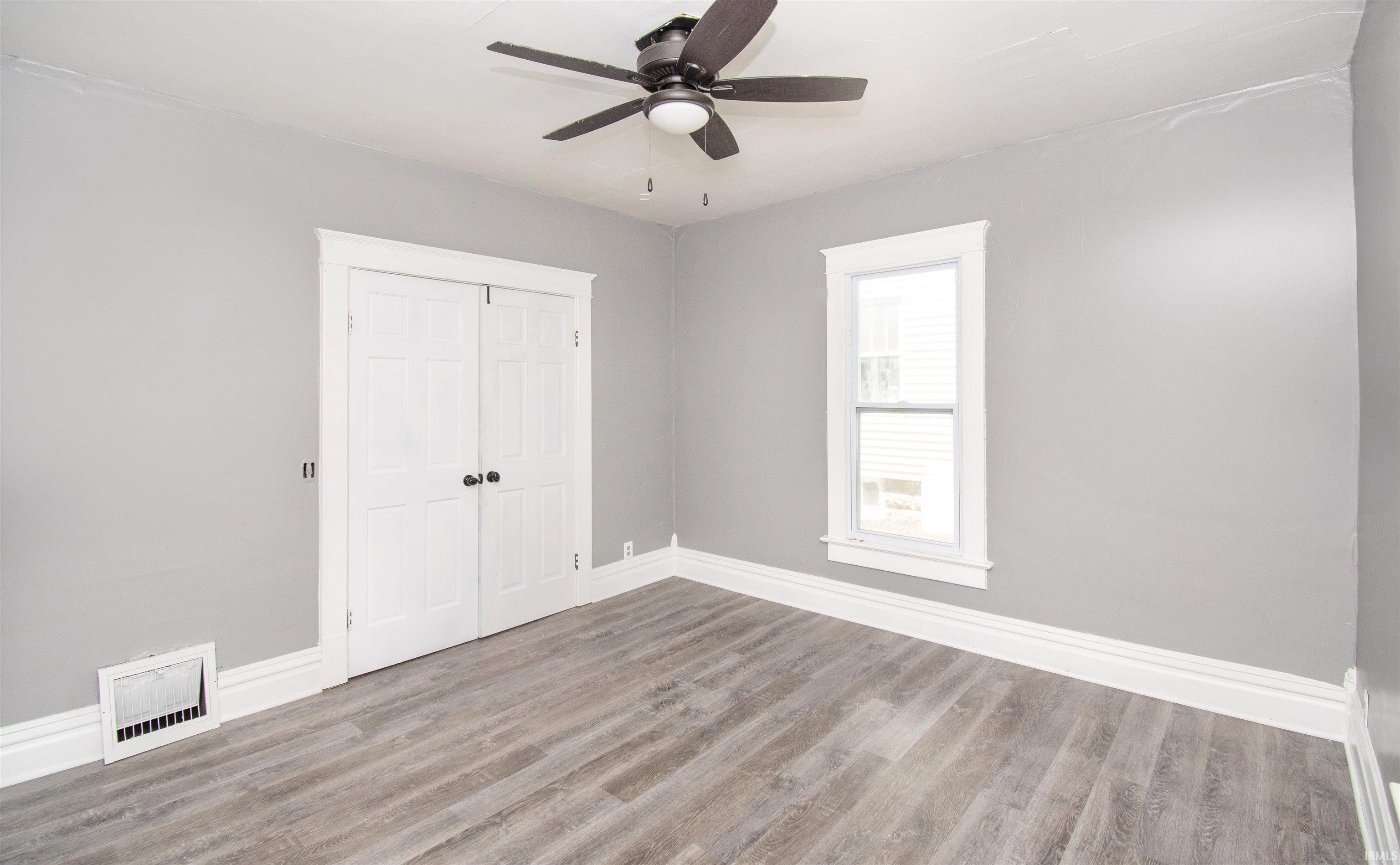 Photo 25 of 622 N Riley Street