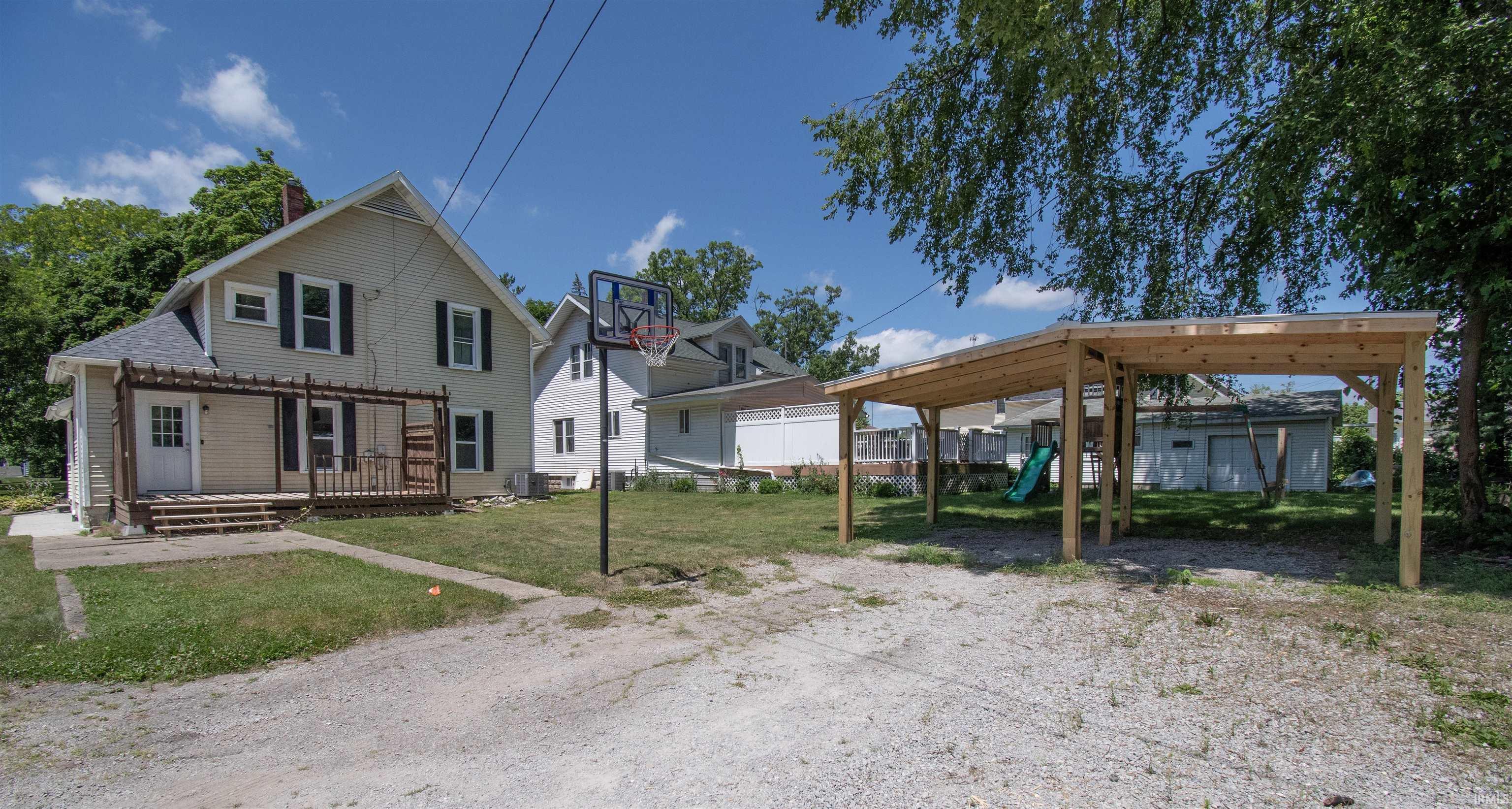 Photo 5 of 622 N Riley Street