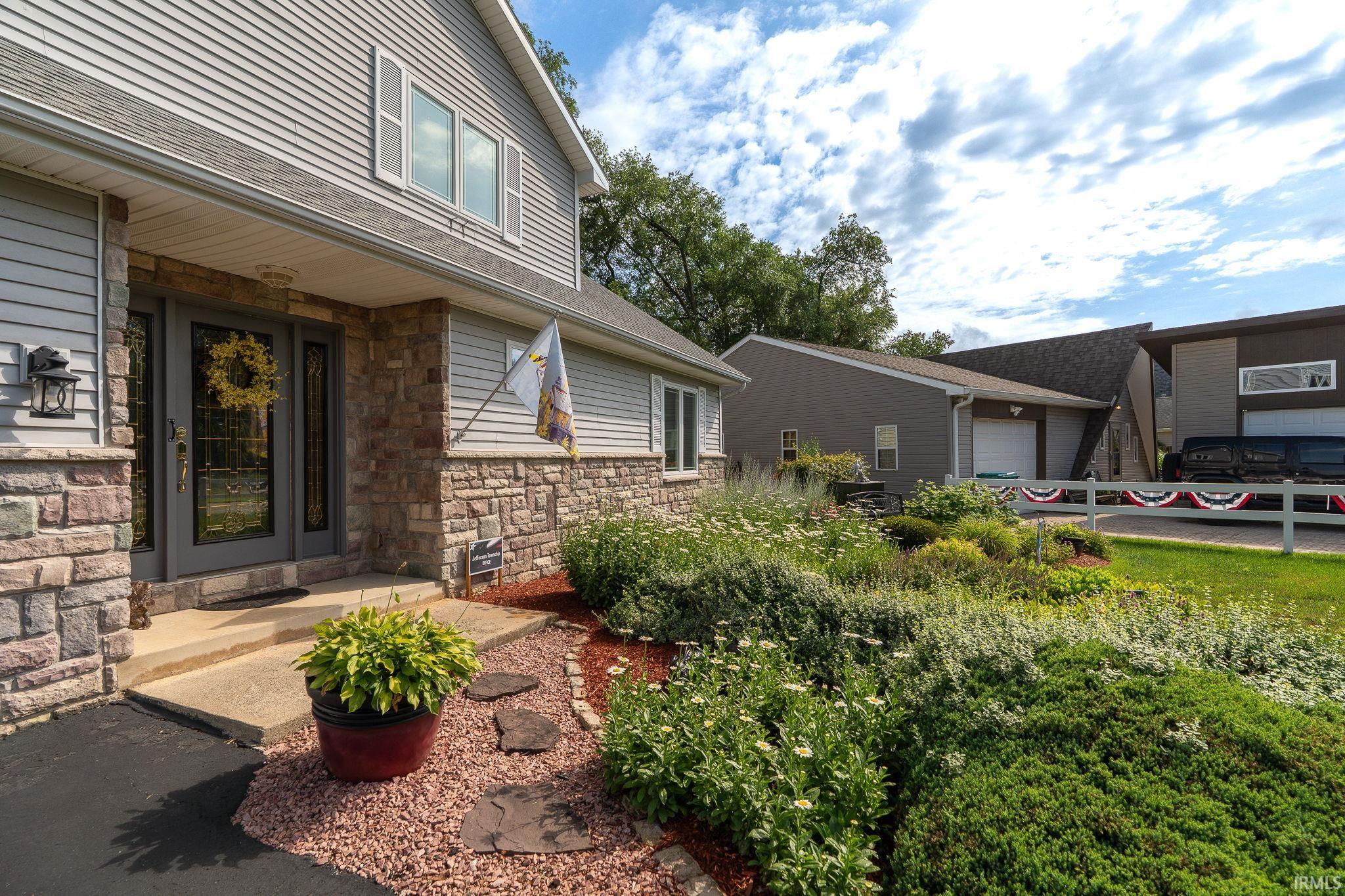 Homes for sale in Monticello, IN | 11068 N Quiet Water Cir, Monticello, IN 47960 | MLS# 202525333