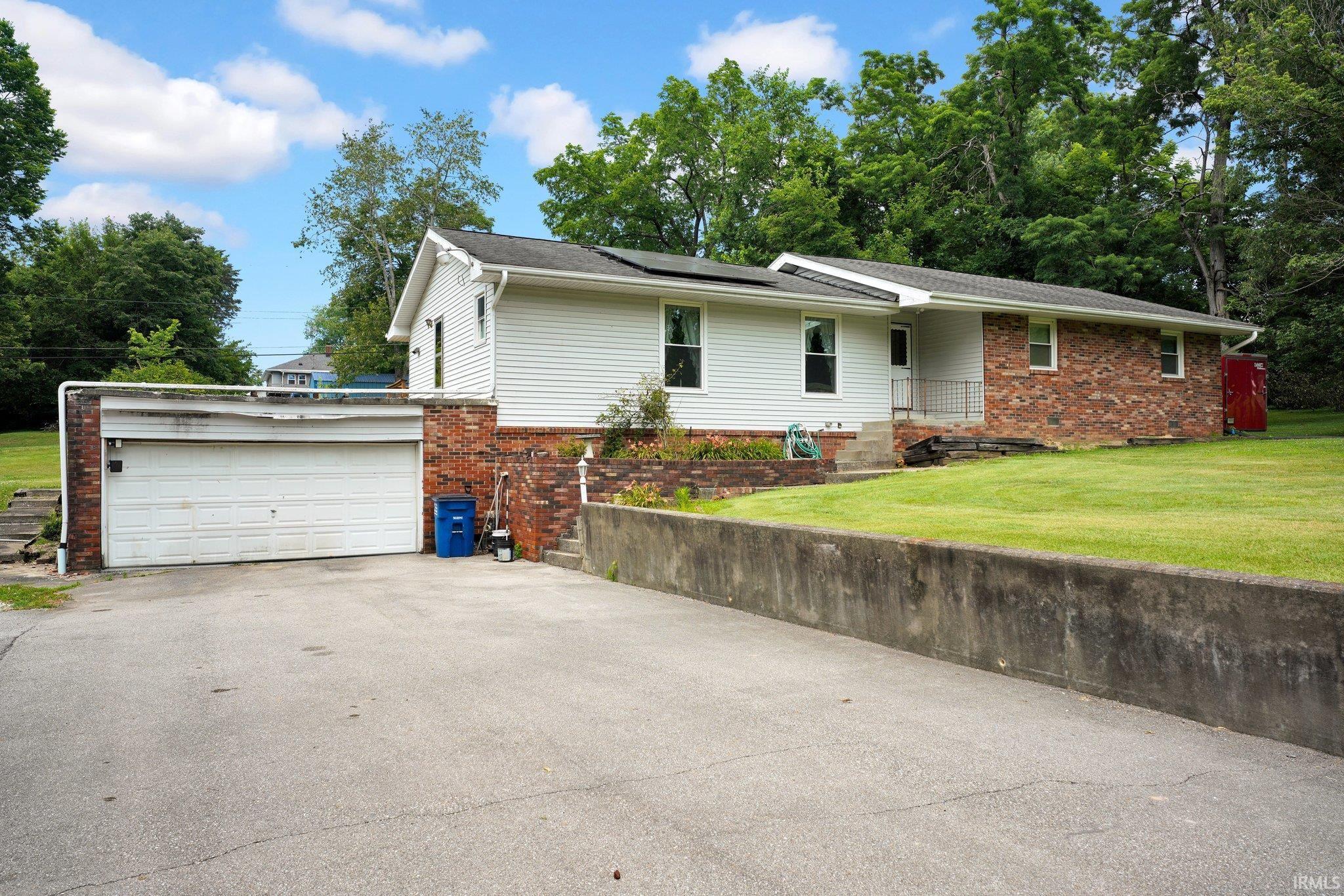 Homes for sale in Bedford, IN | 2403 G St, Bedford, IN 47421 | MLS# 202525360