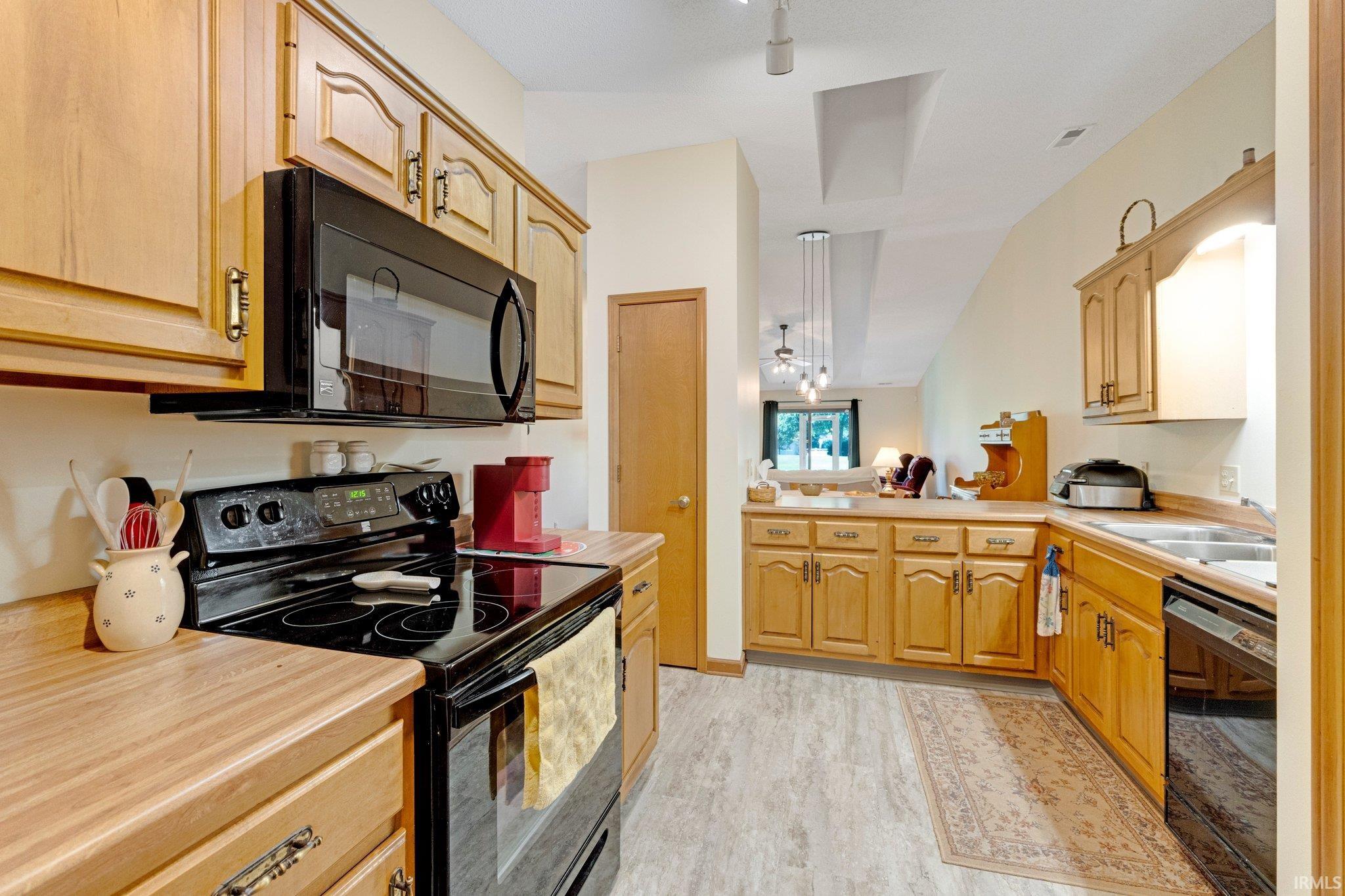 Photo 7 of 8304 Lamplighter Court