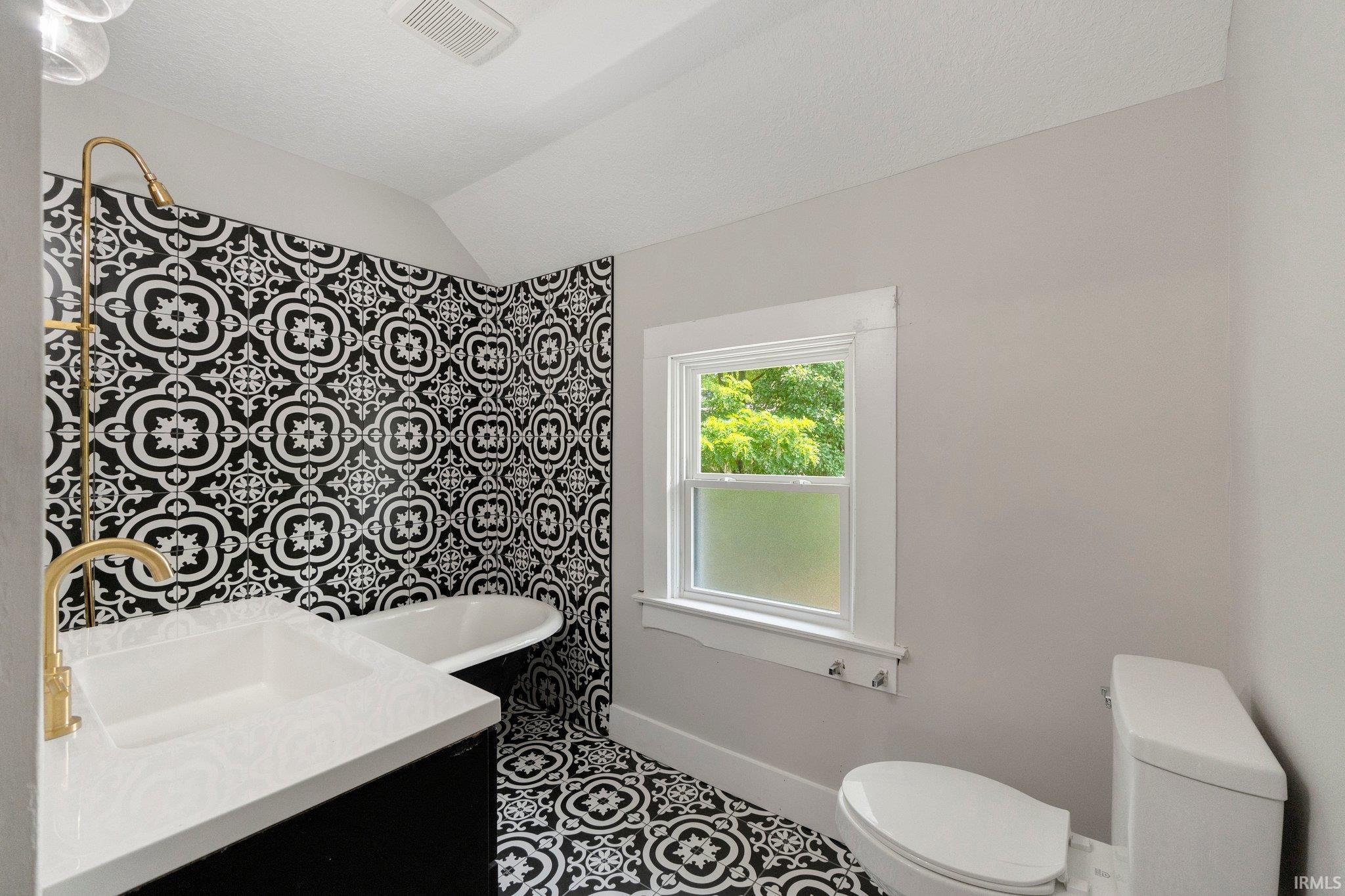 Photo 20 of 1814 Bayer Avenue
