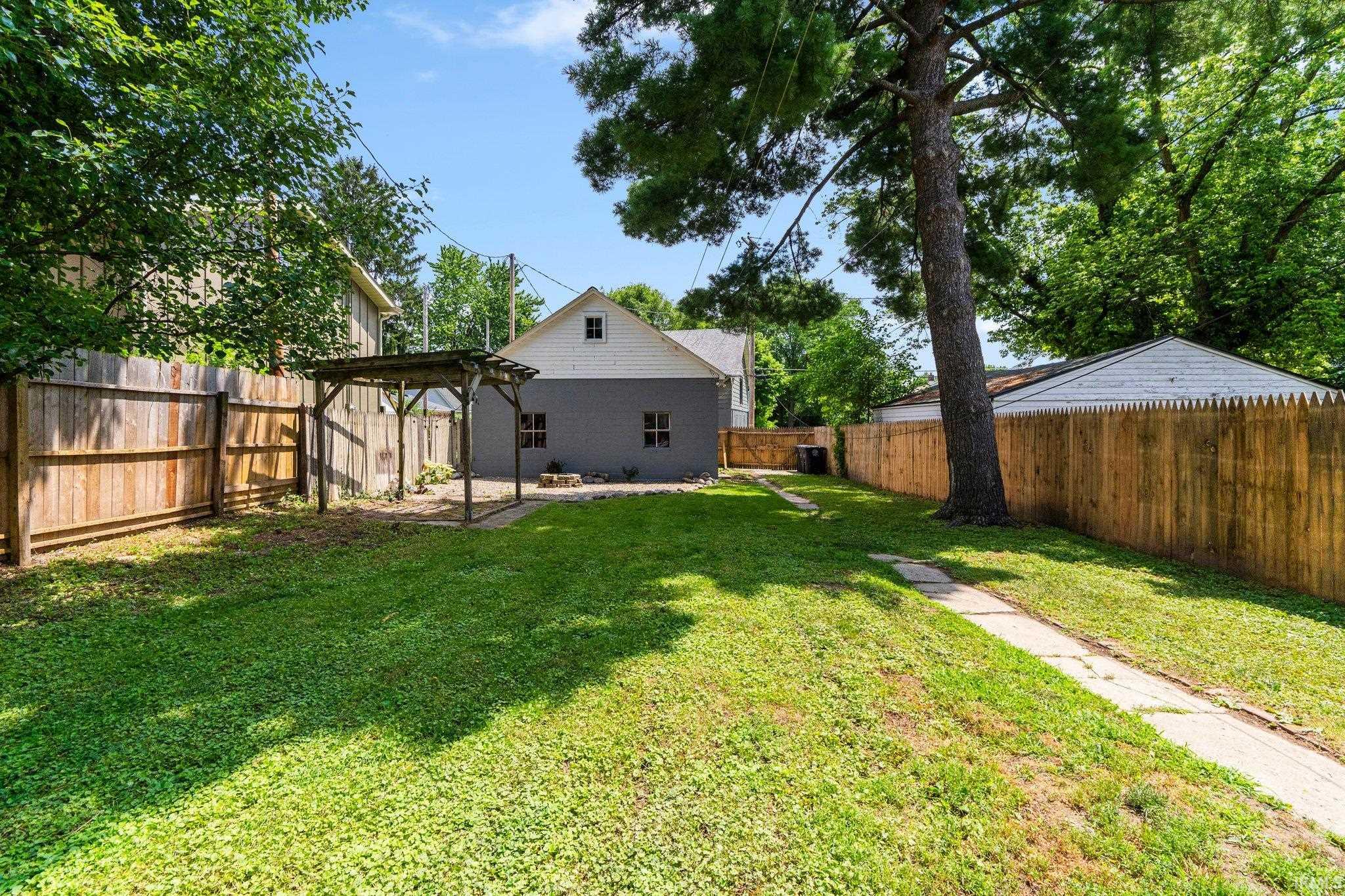 Photo 31 of 1814 Bayer Avenue