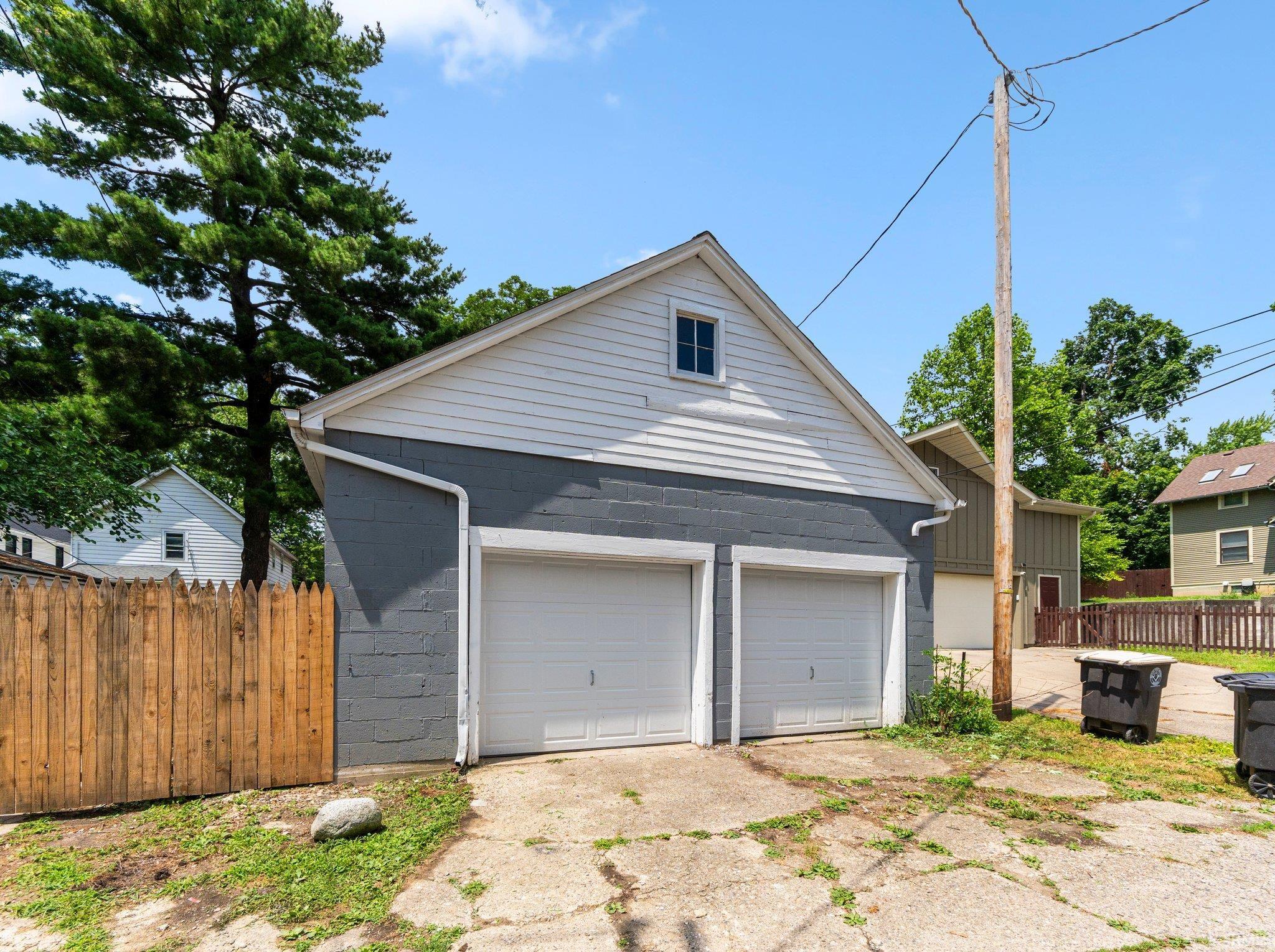 Photo 34 of 1814 Bayer Avenue