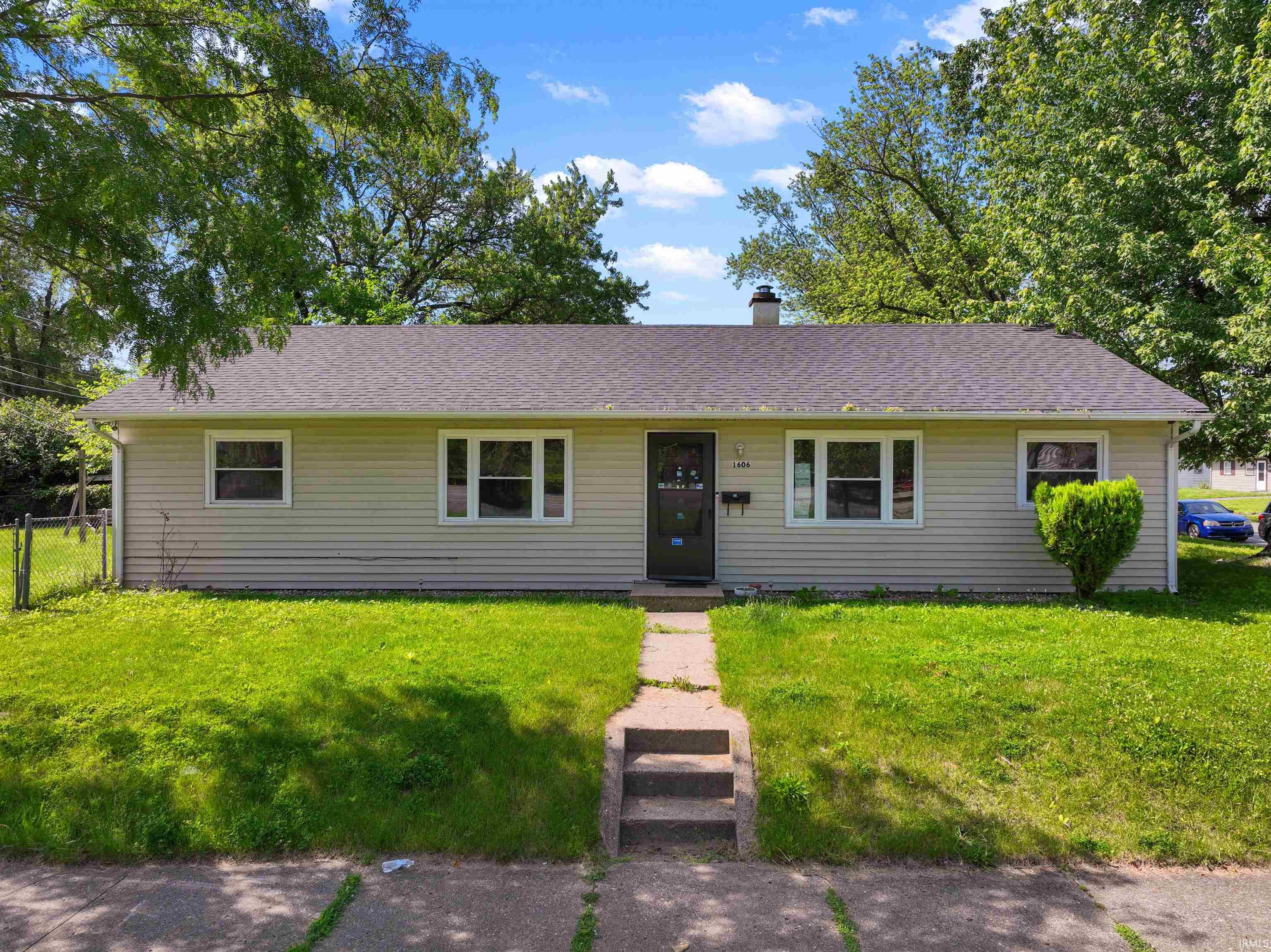 Photo 13 of 1606 Capitol Avenue