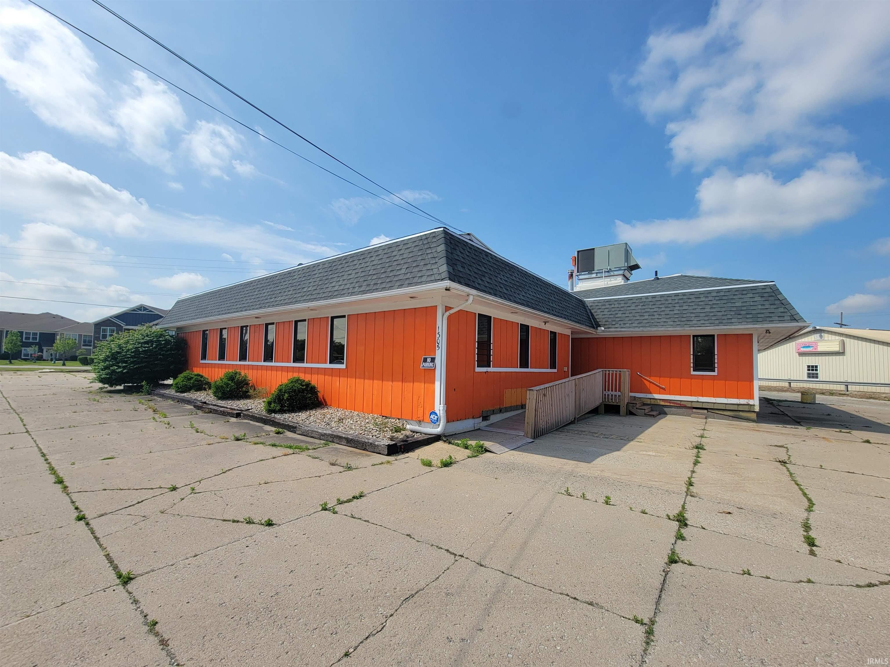 Photo 1 of 1303 & 1305 Lincolnway E