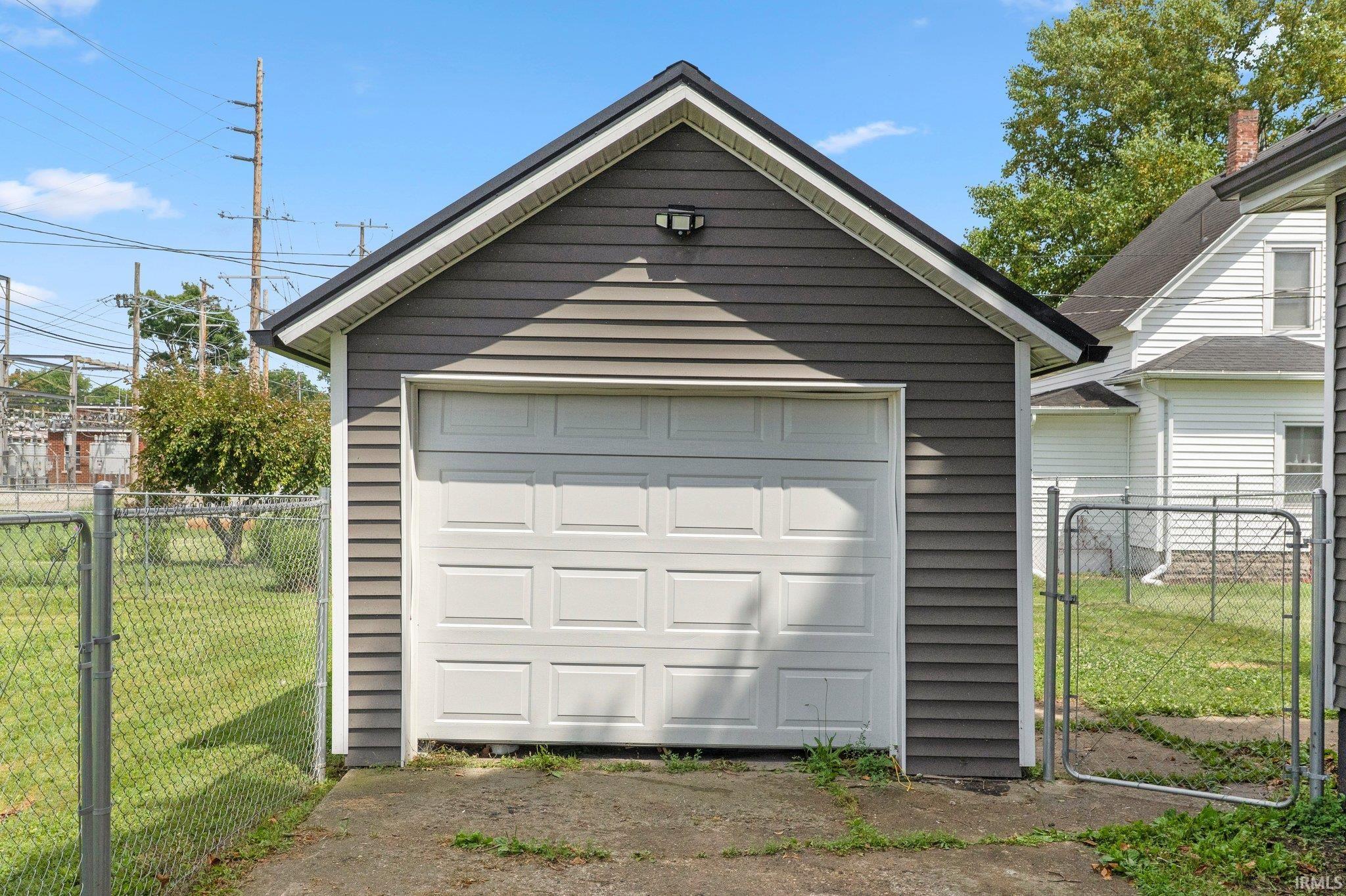 Property Photo 23