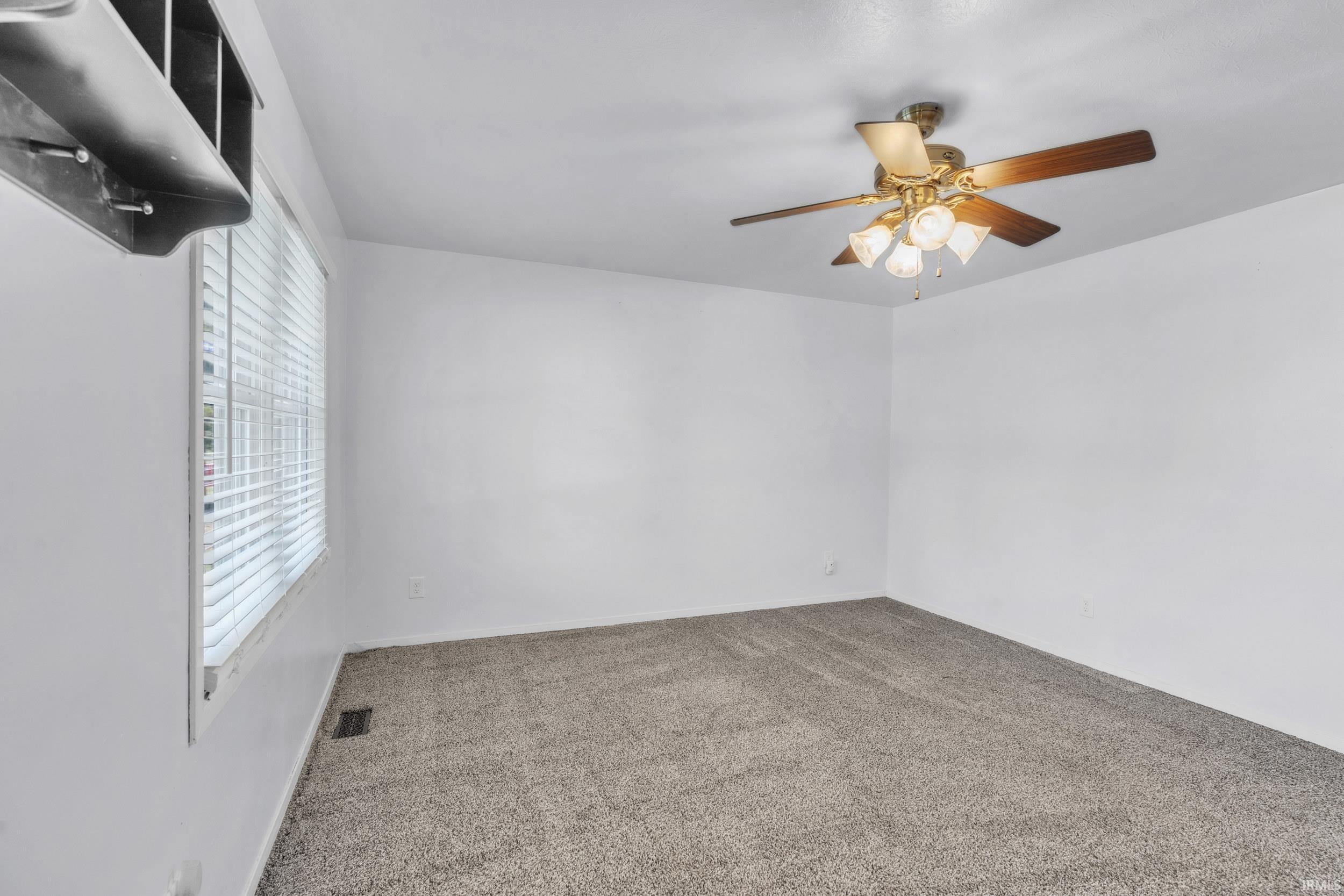 Photo 3 of 311 N Golden Drive