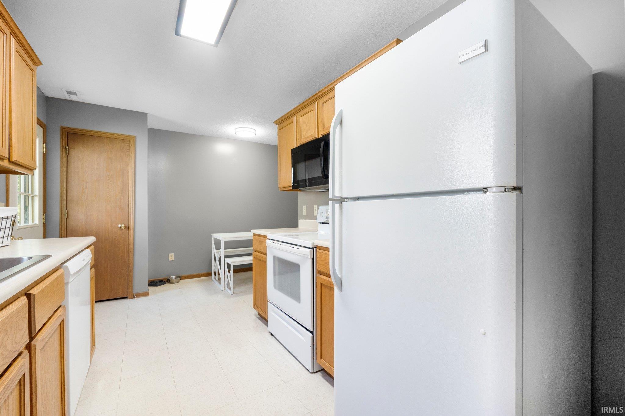 Photo 6 of 2321 Glenwood Avenue