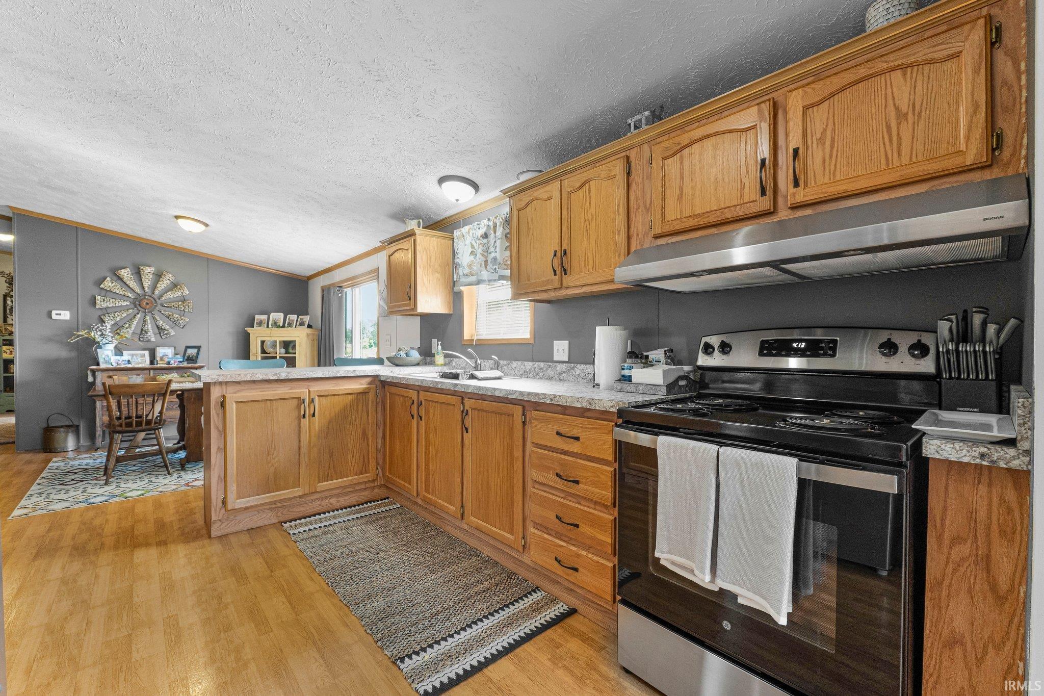 Photo 9 of 6261 N Thistle Downs Ln