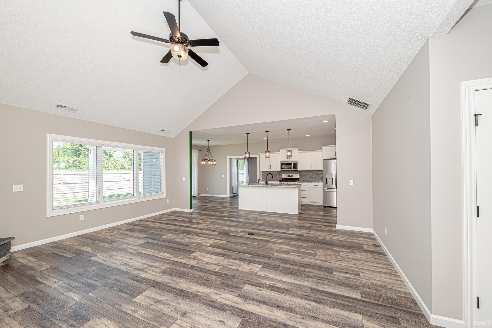 735 N Norfolk Cove