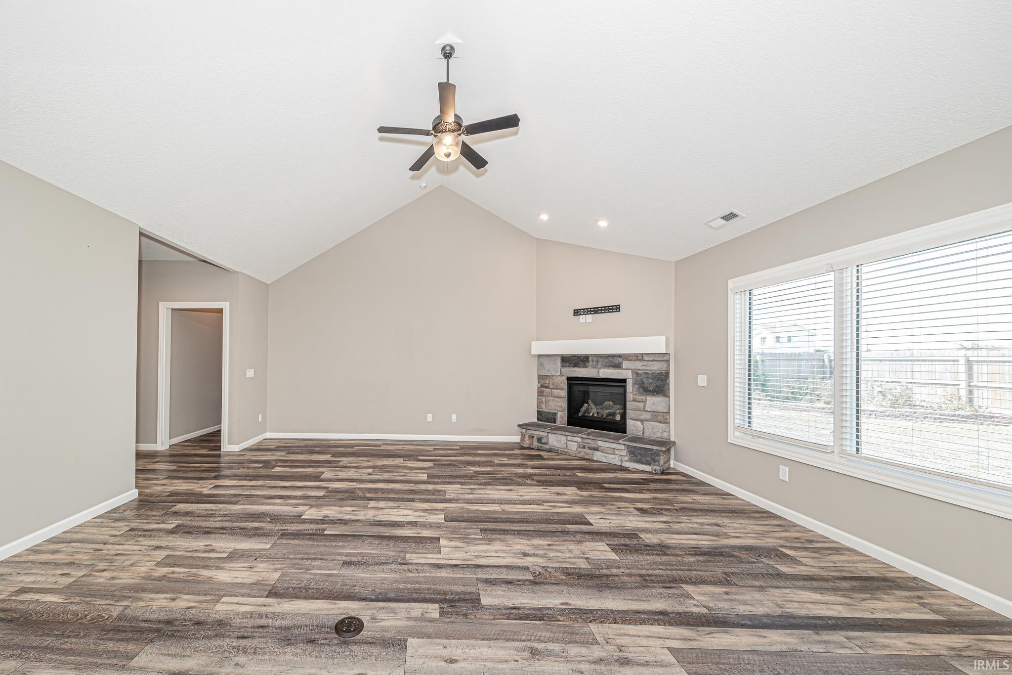 735 N Norfolk Cove