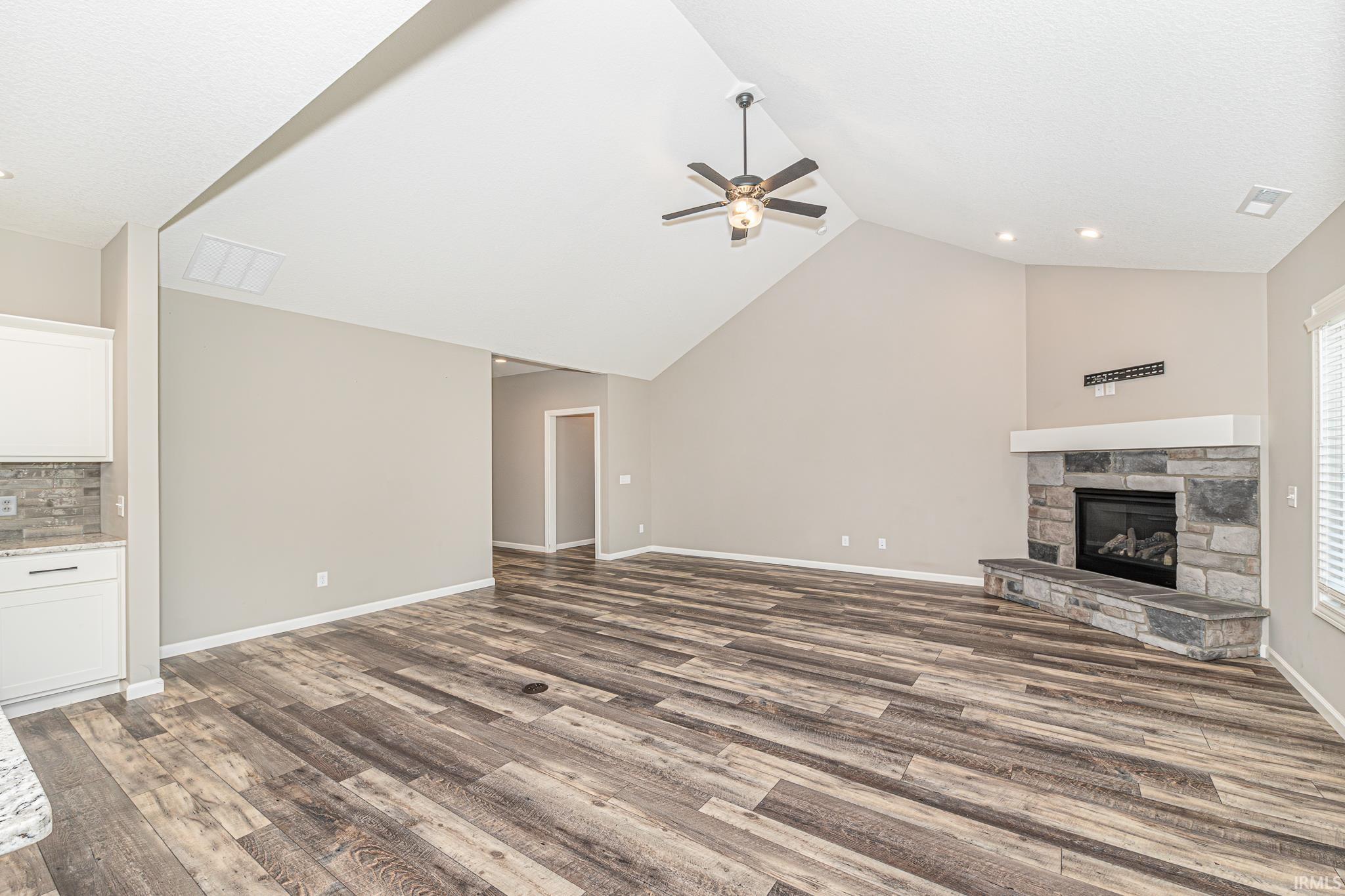 735 N Norfolk Cove