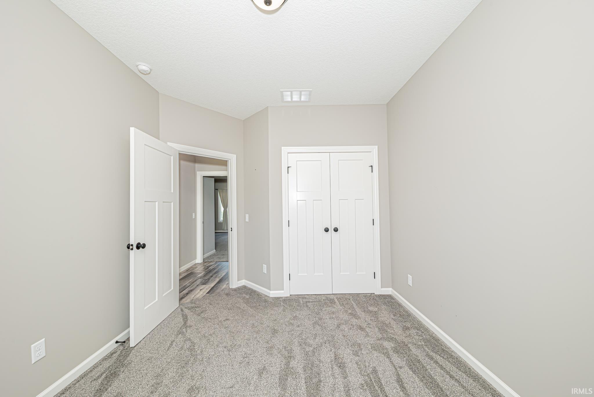 735 N Norfolk Cove