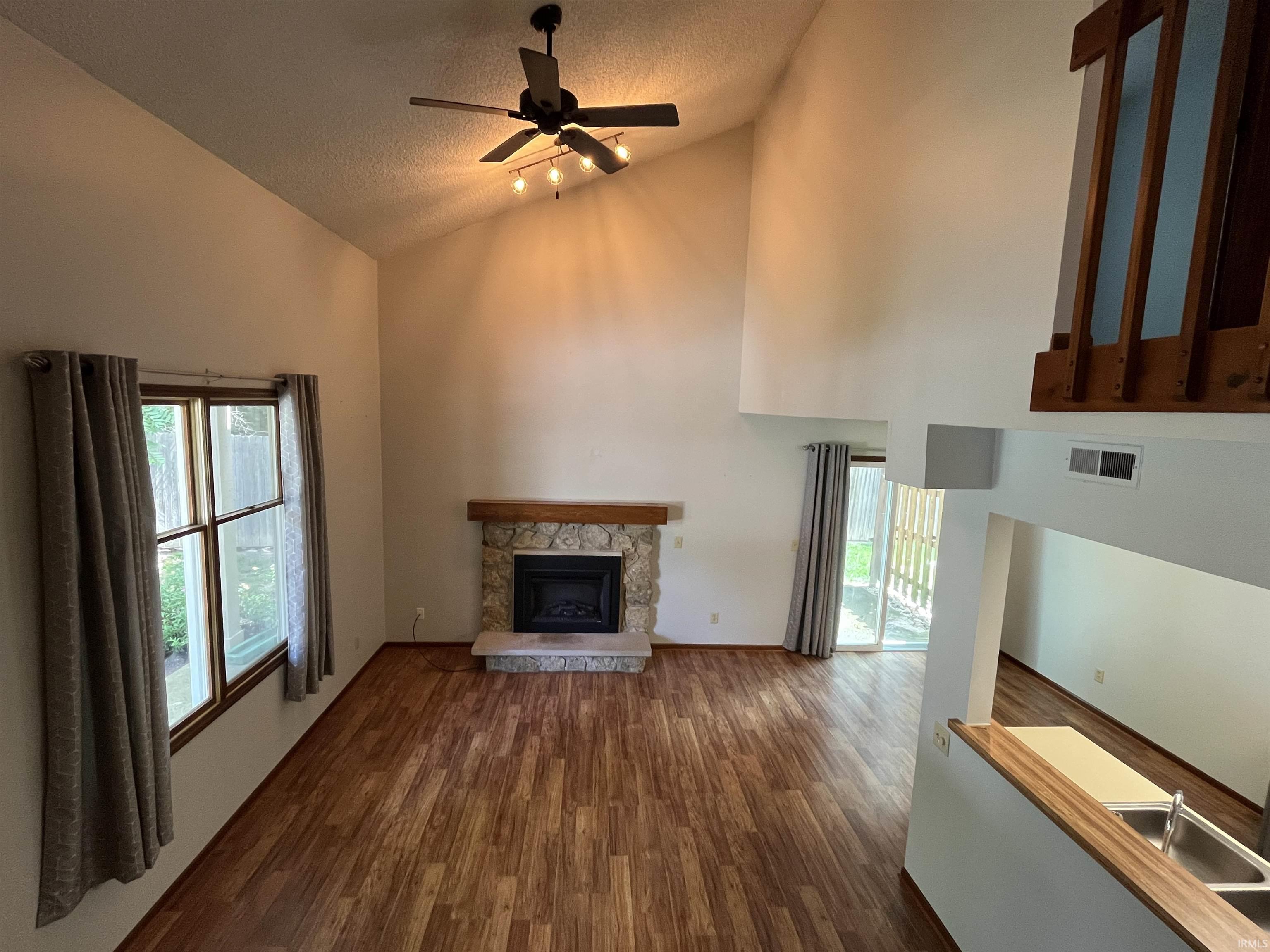 Photo 2 of 4225 Crofton Court