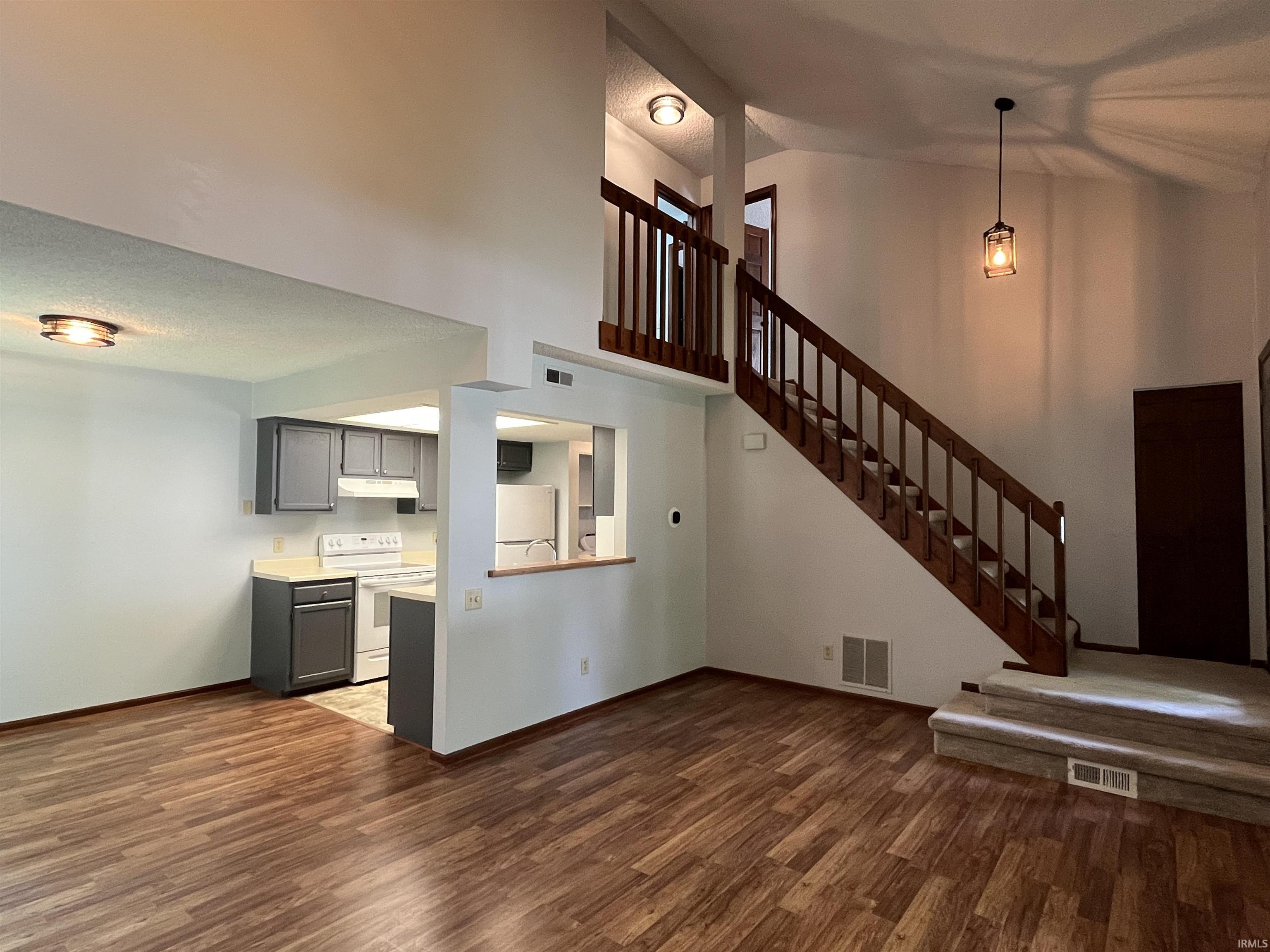 Photo 5 of 4225 Crofton Court