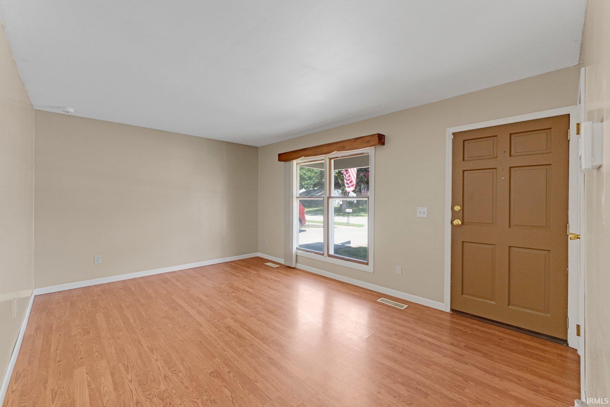 Photo 5 of 834 Applewood Road