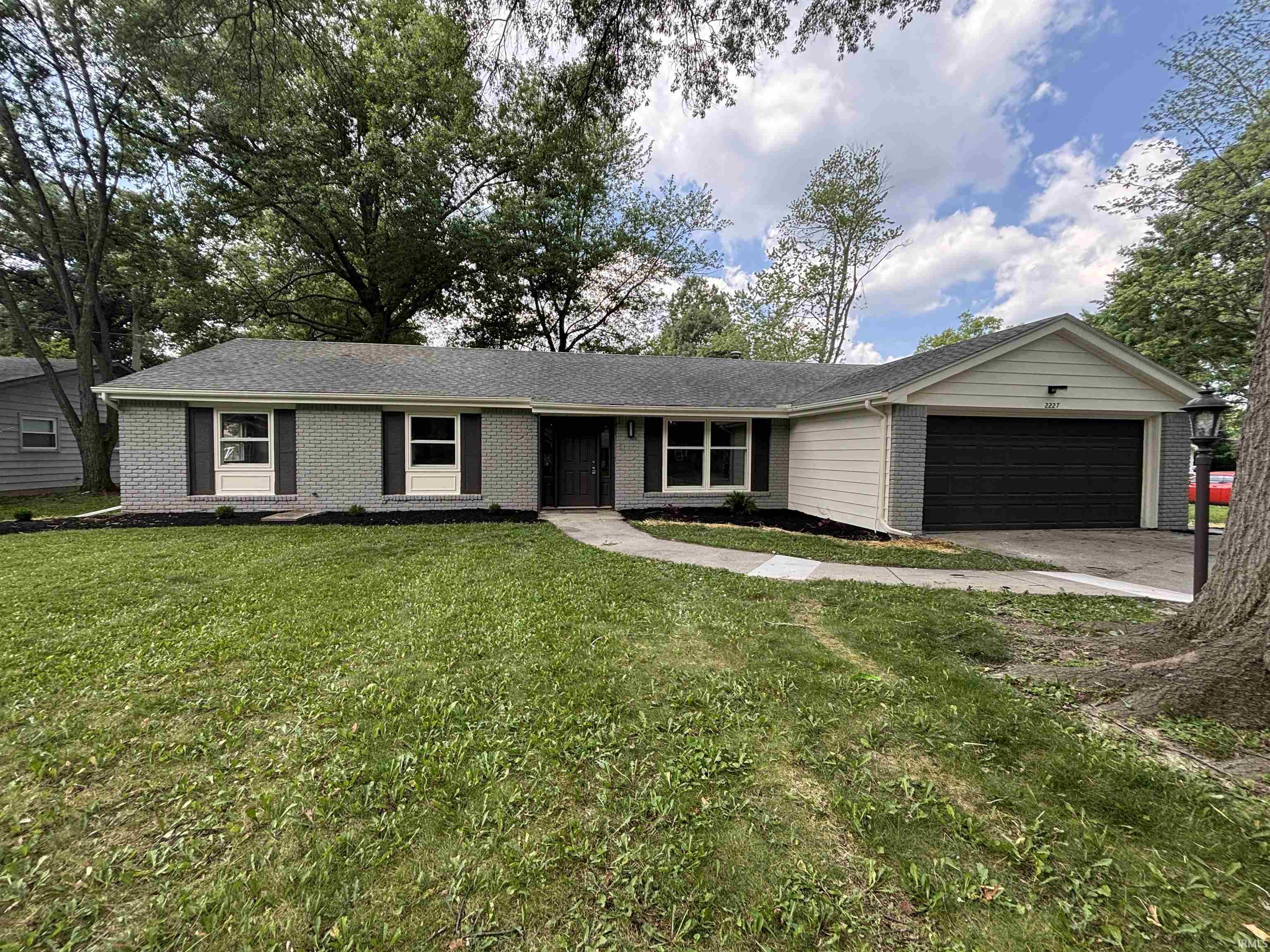 Photo 0 of 2227 Lakeland Lane