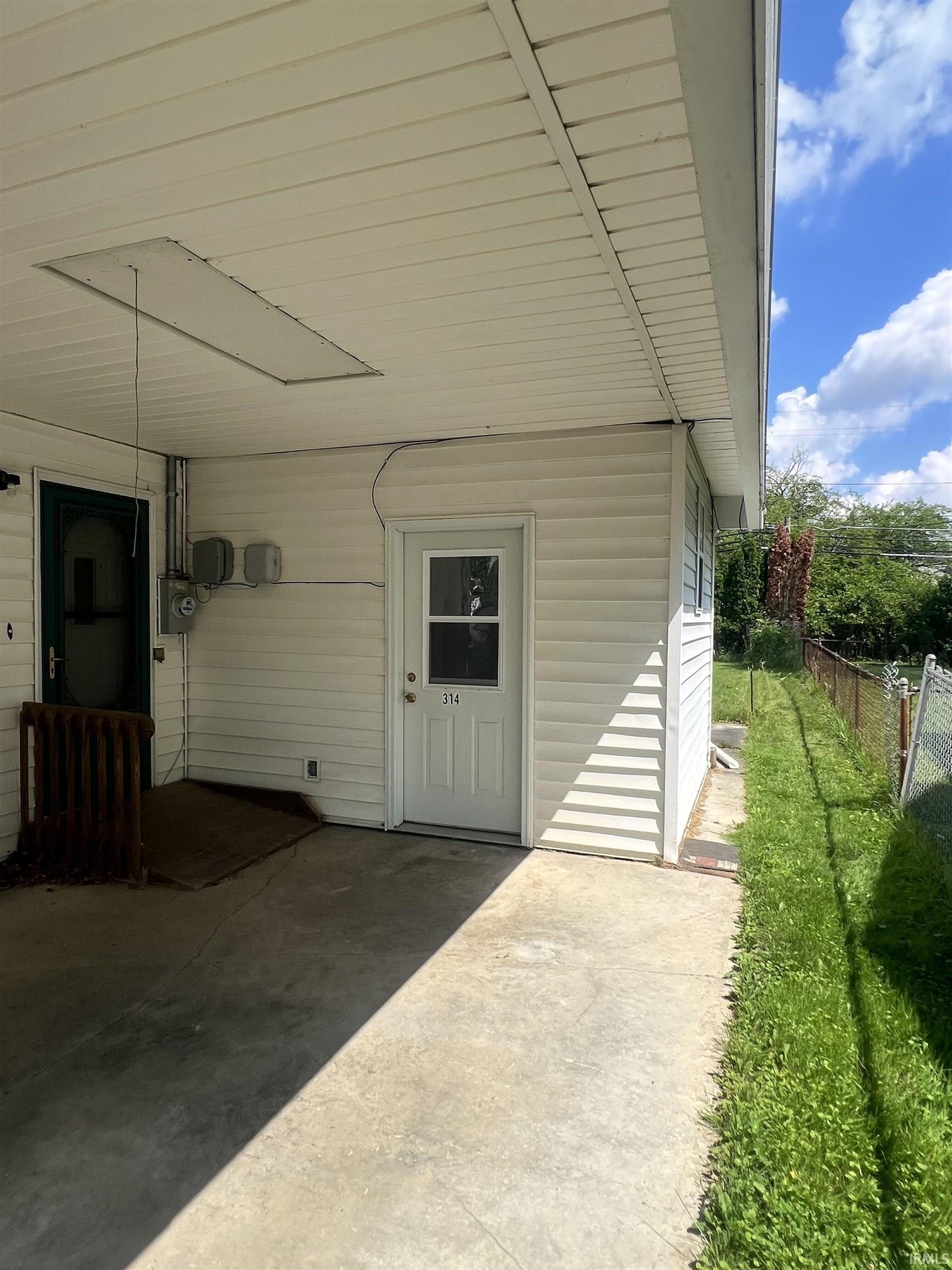 Photo 9 of 314 W Cox Drive