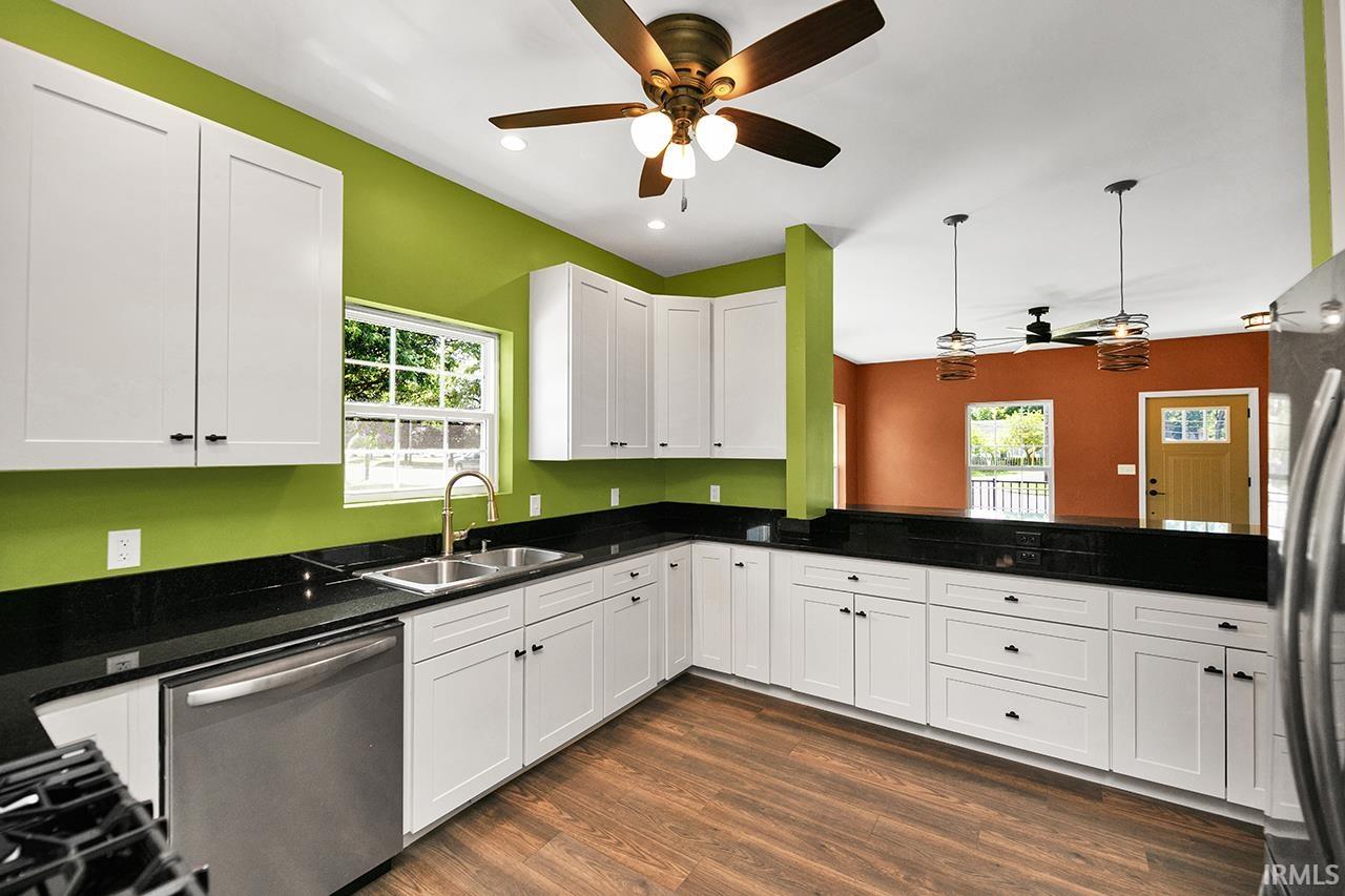 Photo 8 of 1656 W Lexington