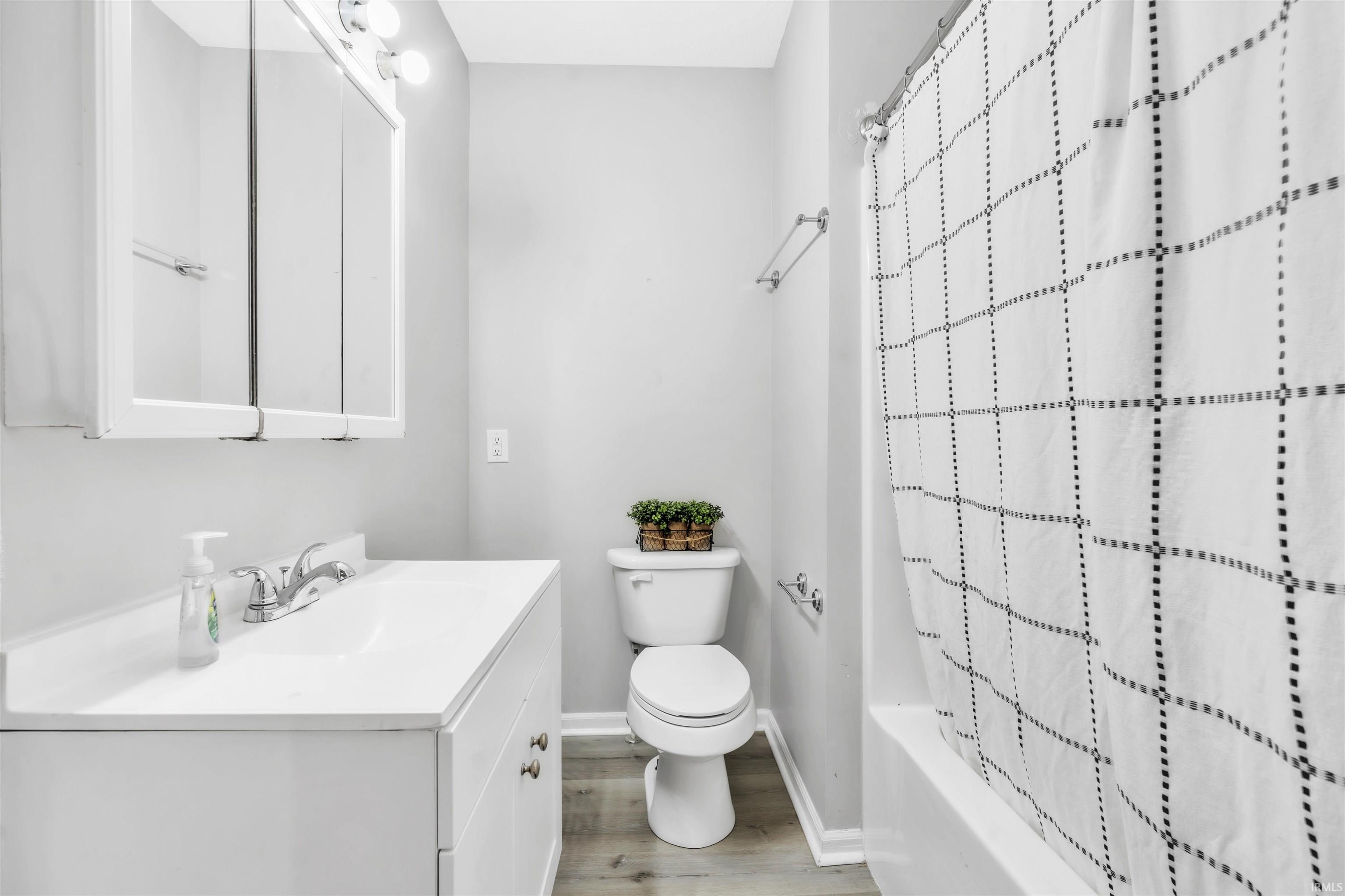 Photo 7 of 2115 Andrew Street