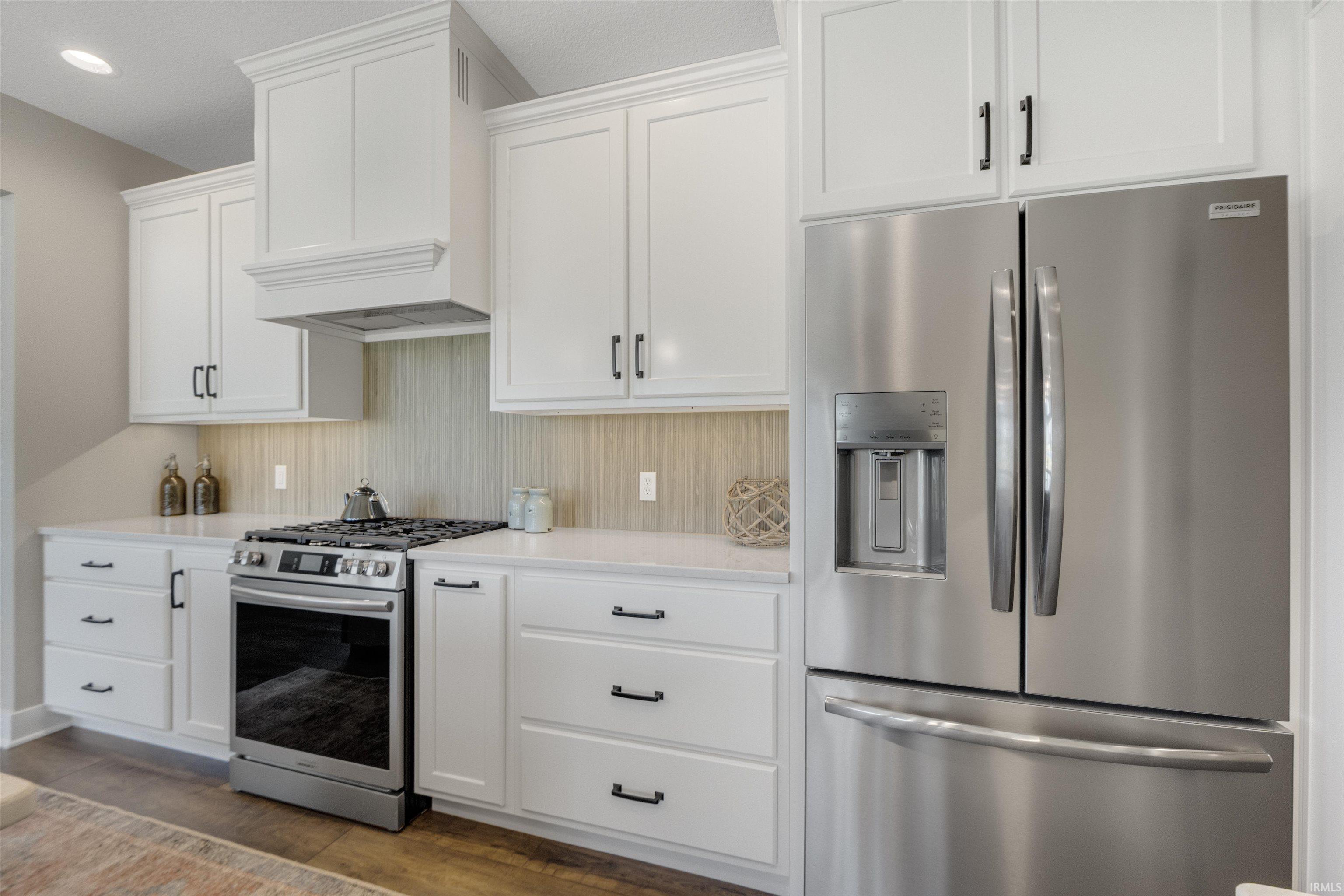 Photo 13 of 17645 Monza Pass