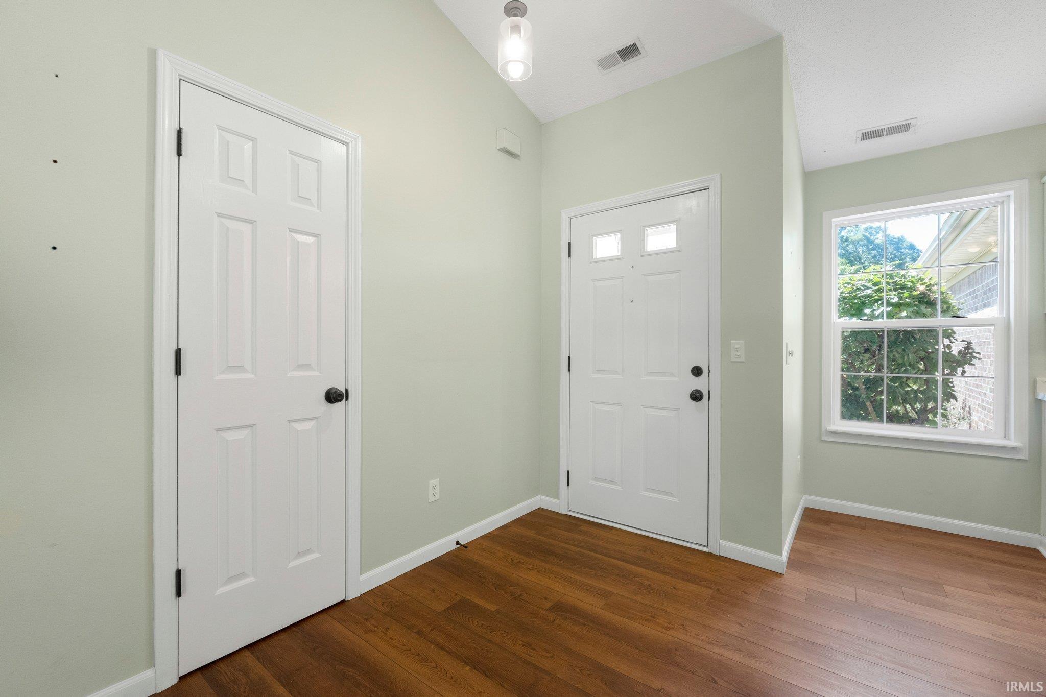 Photo 4 of 8109 Maple Valley Drive