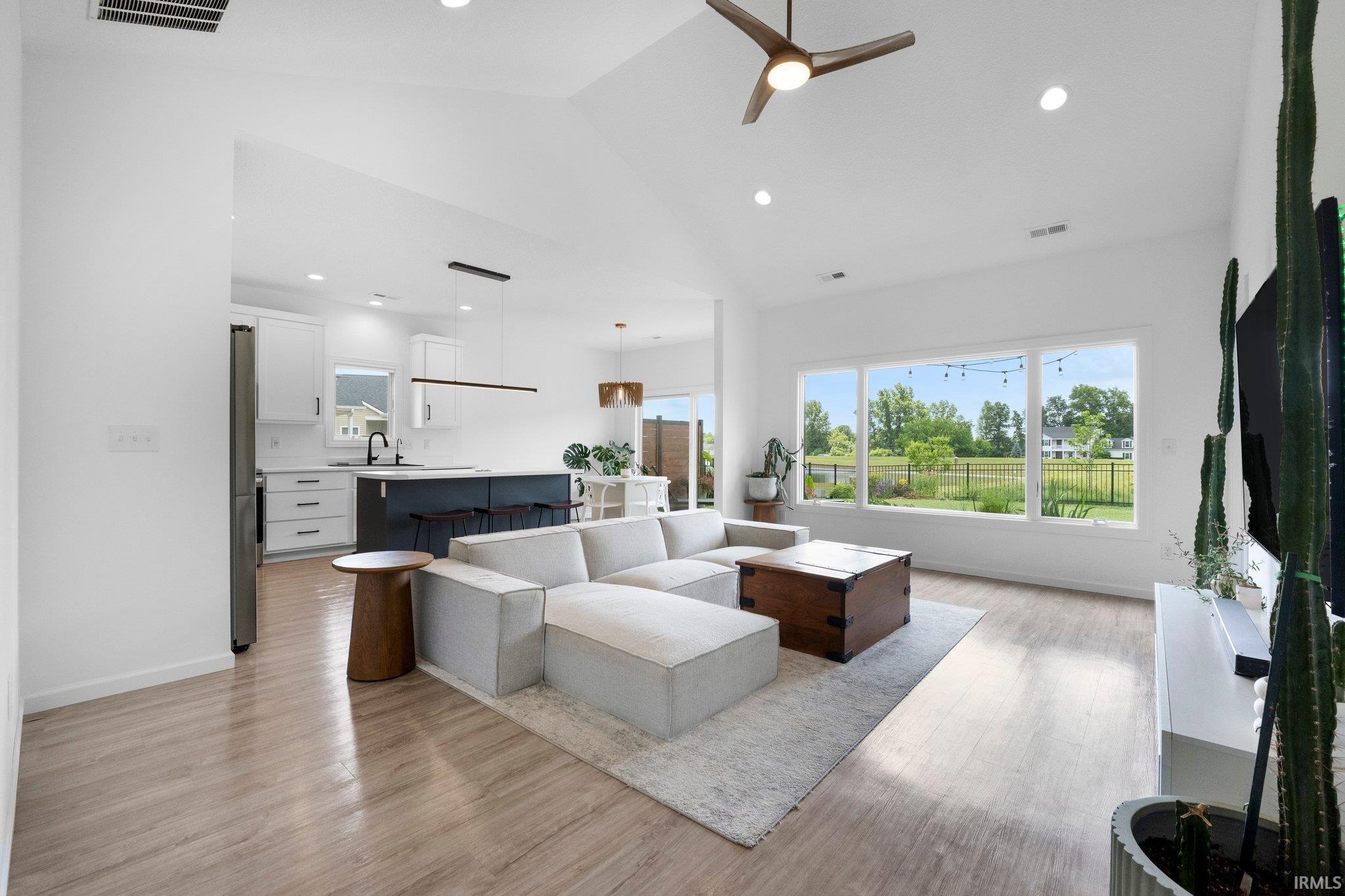Photo 4 of 10538 Fieldlight Boulevard