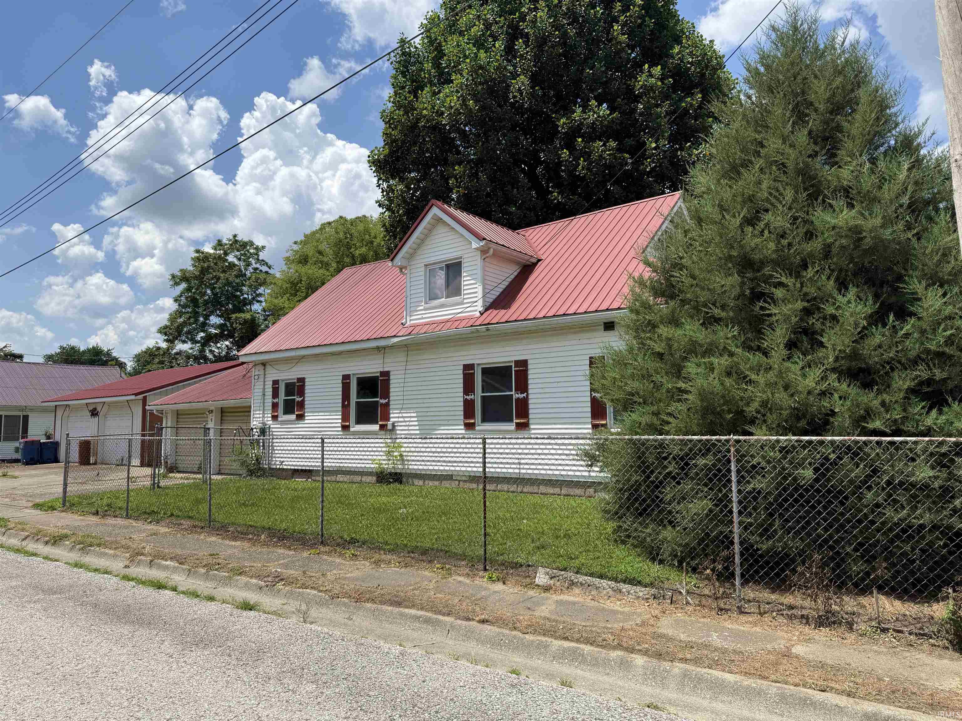 Homes for sale in Lawrenceville, IL | 602 Maple St, Lawrenceville, IL 62439 | MLS# 202525848