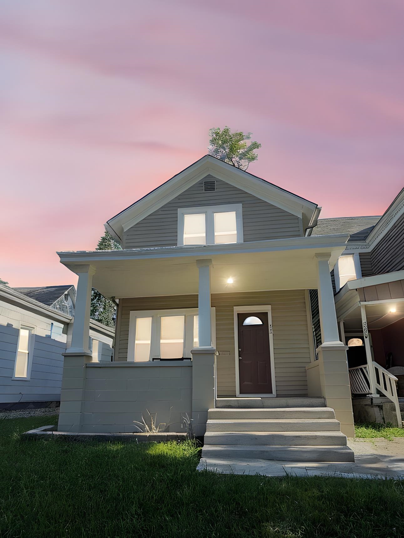 Photo 3 of 332 W Creighton Avenue