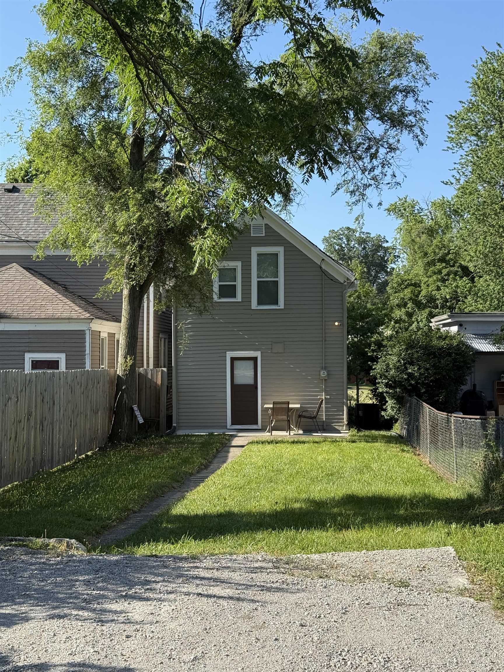 Photo 34 of 332 W Creighton Avenue