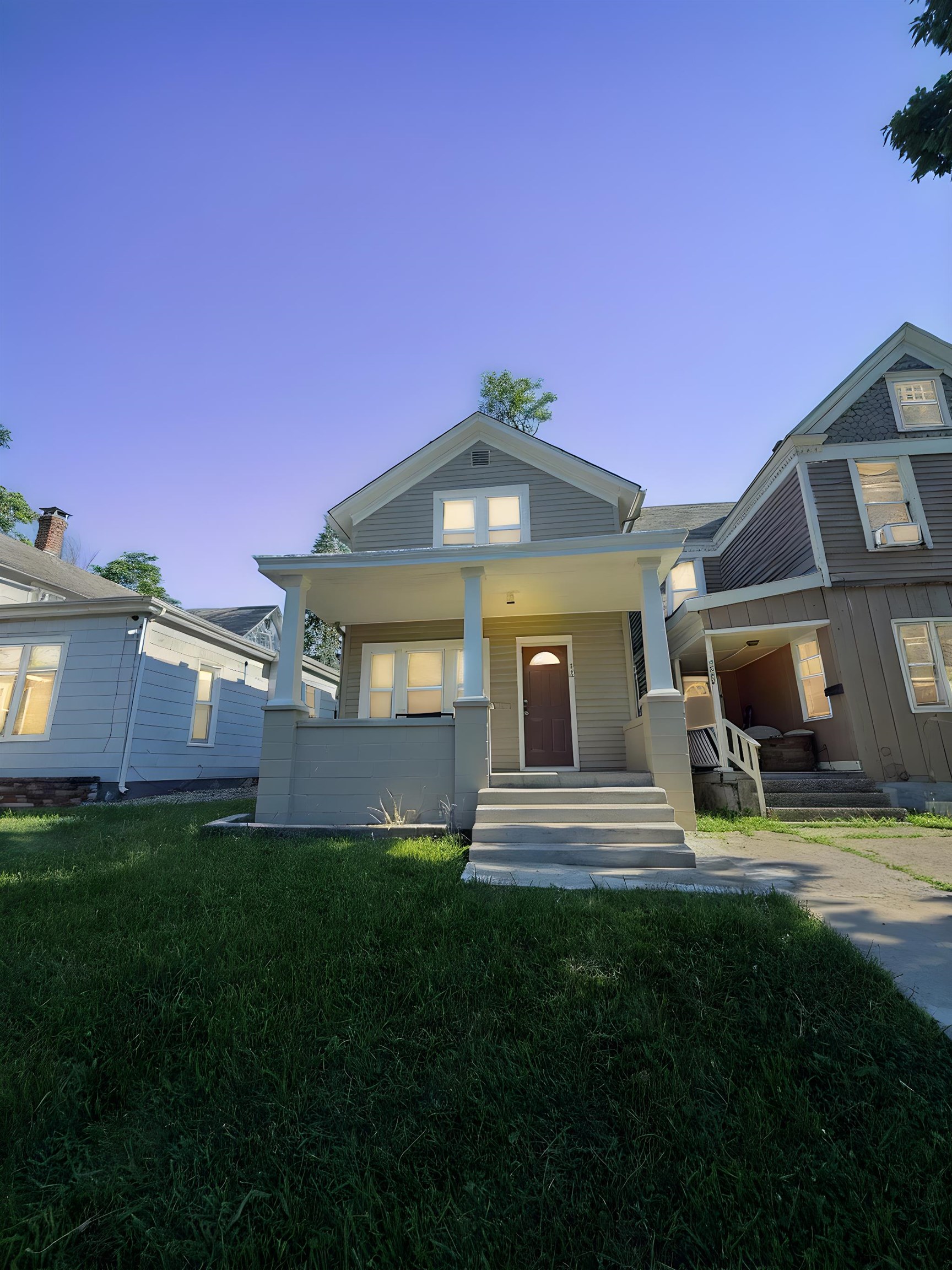 Photo 35 of 332 W Creighton Avenue