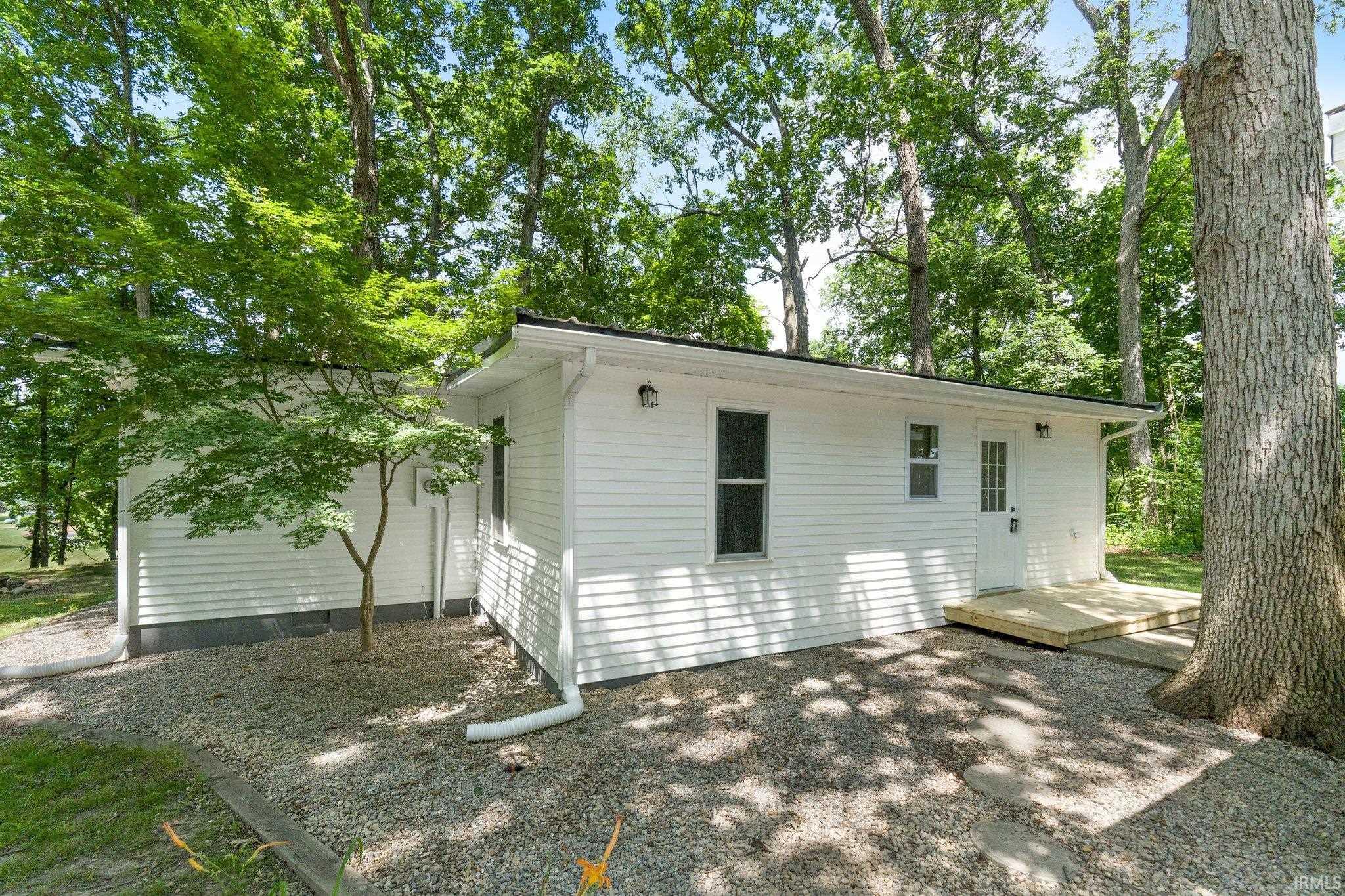 Photo 2 of 368 N Oakwood Drive
