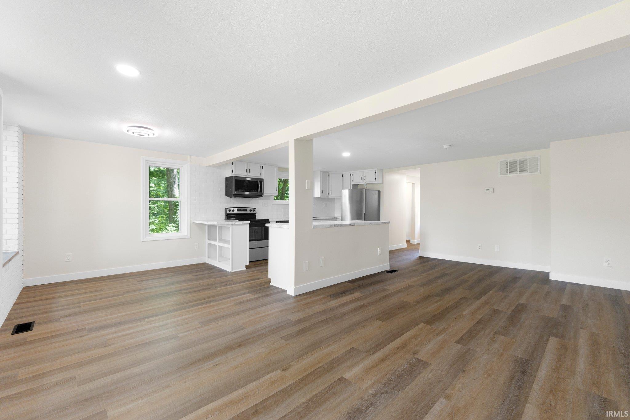 Photo 20 of 368 N Oakwood Drive