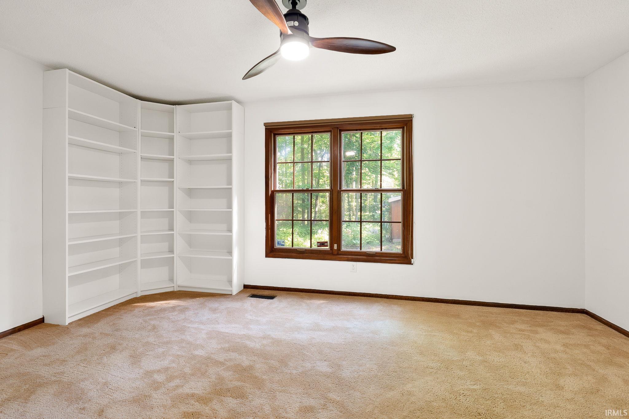 Photo 10 of 832 Rollingwood Lane