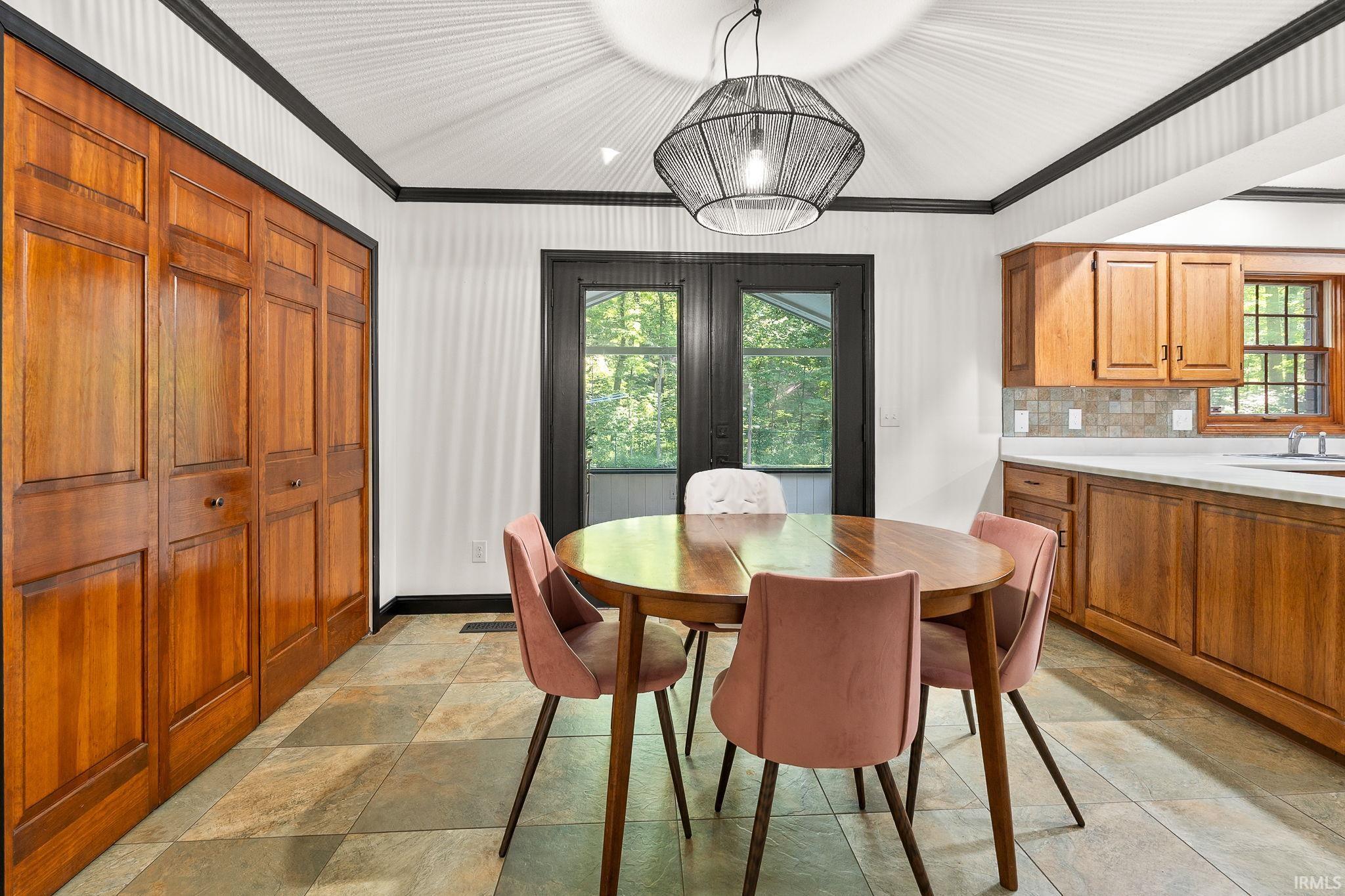 Photo 11 of 832 Rollingwood Lane
