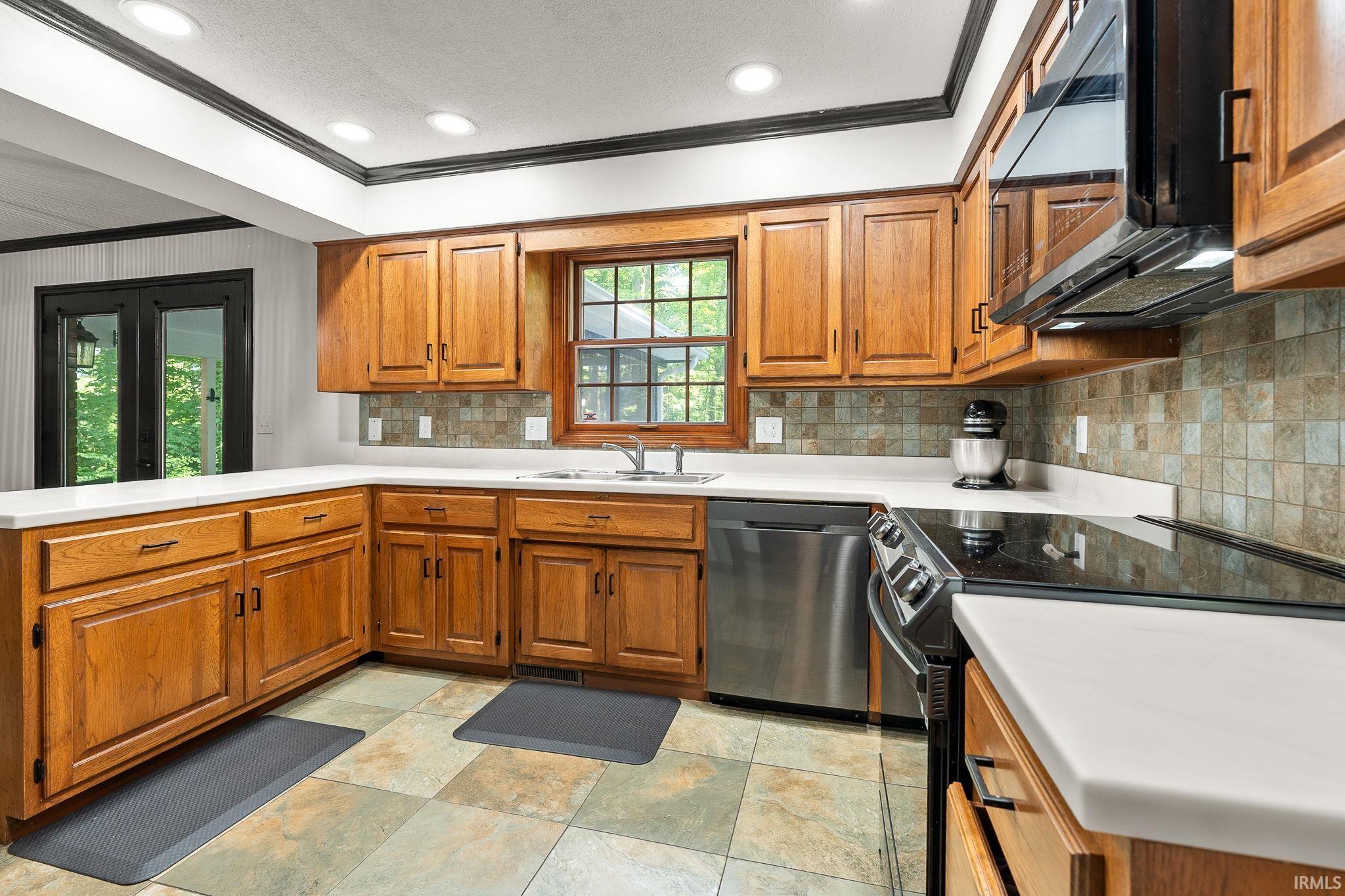Photo 14 of 832 Rollingwood Lane
