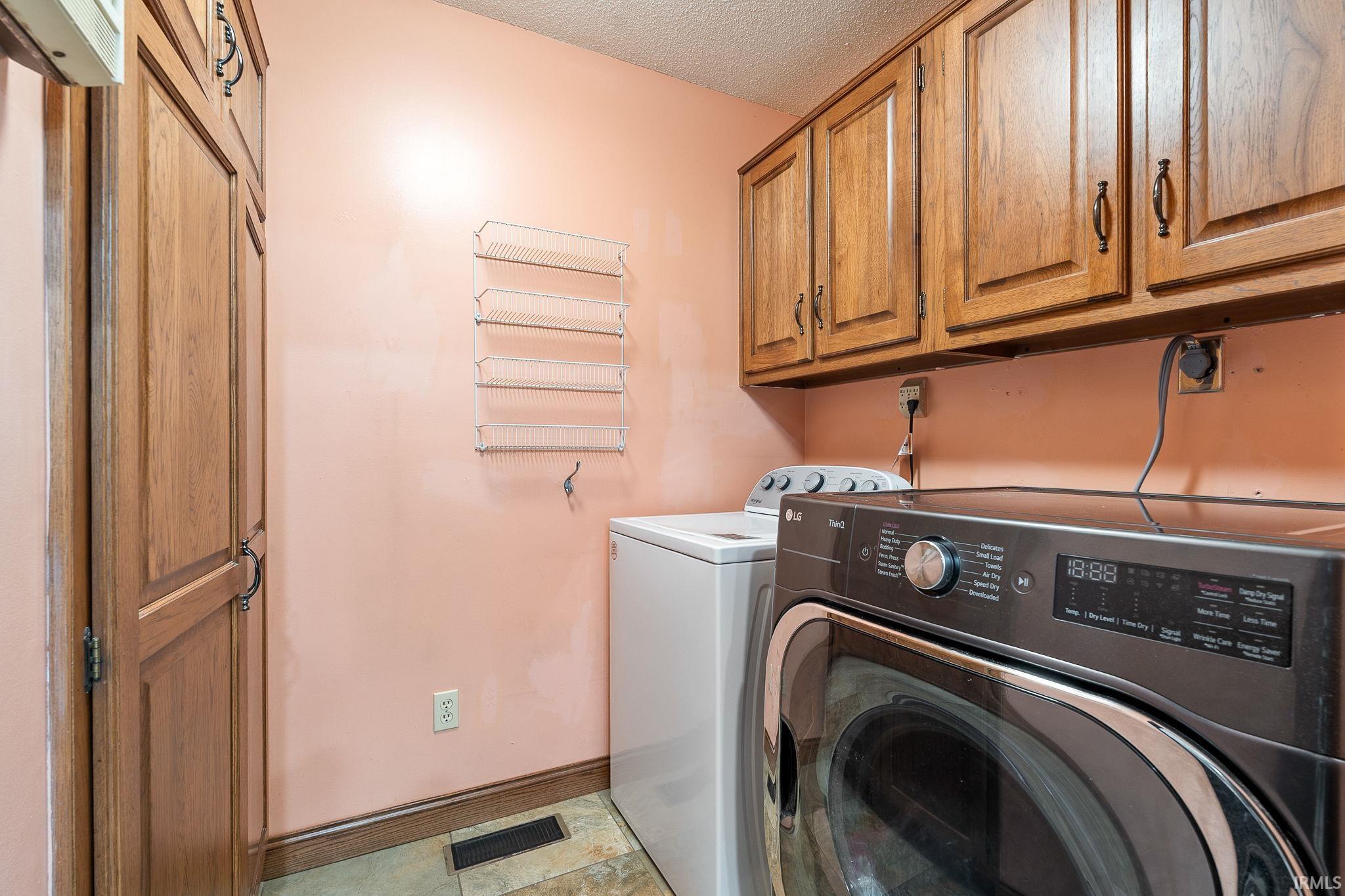 Photo 15 of 832 Rollingwood Lane