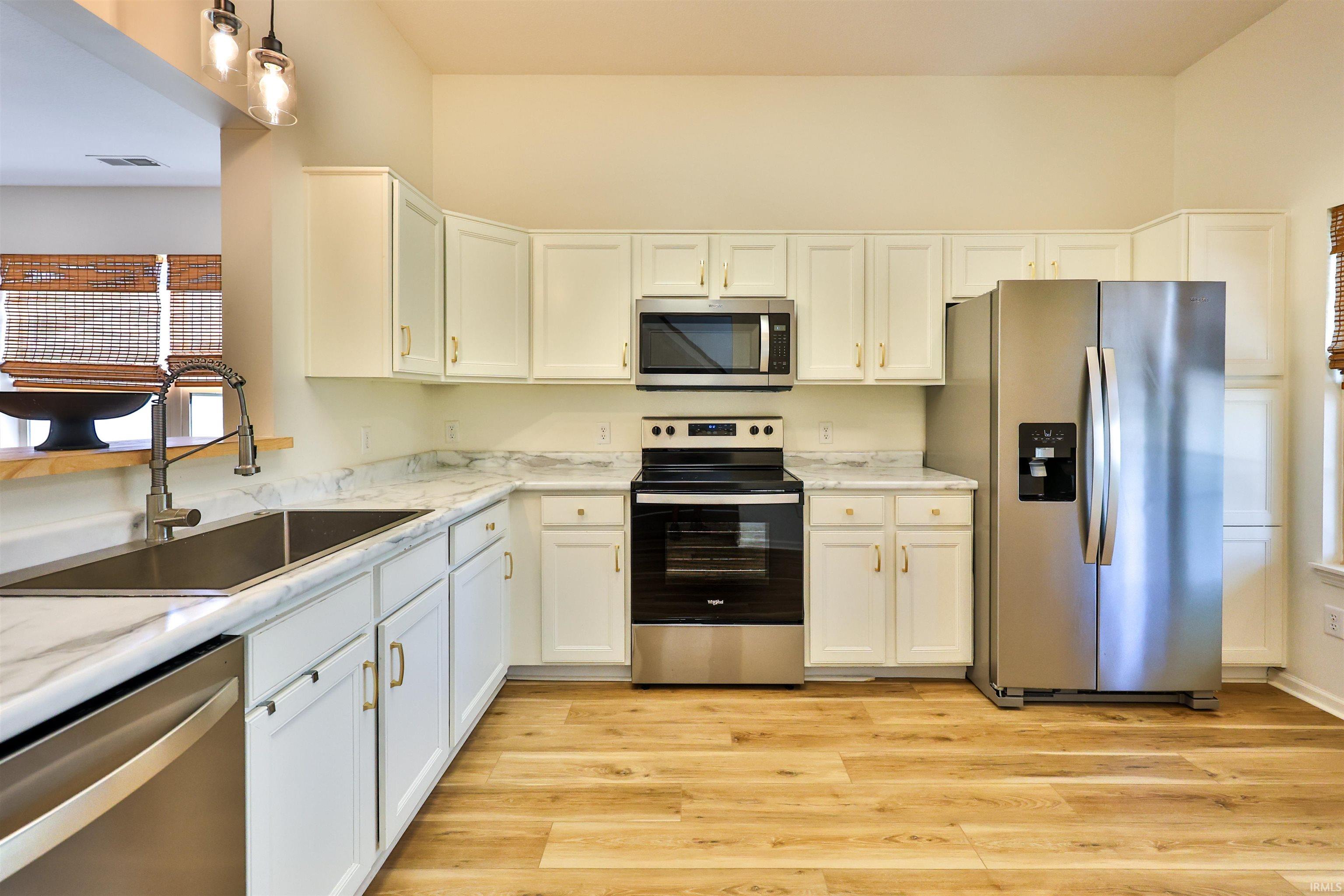 Photo 3 of 12506 Ivanhoe Lane