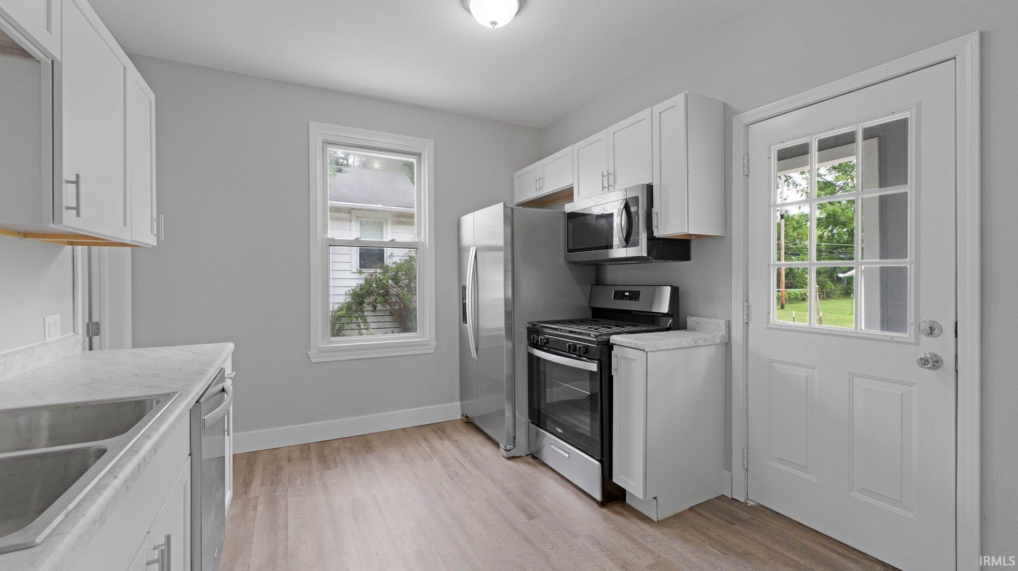 Photo 10 of 634 Russel Avenue