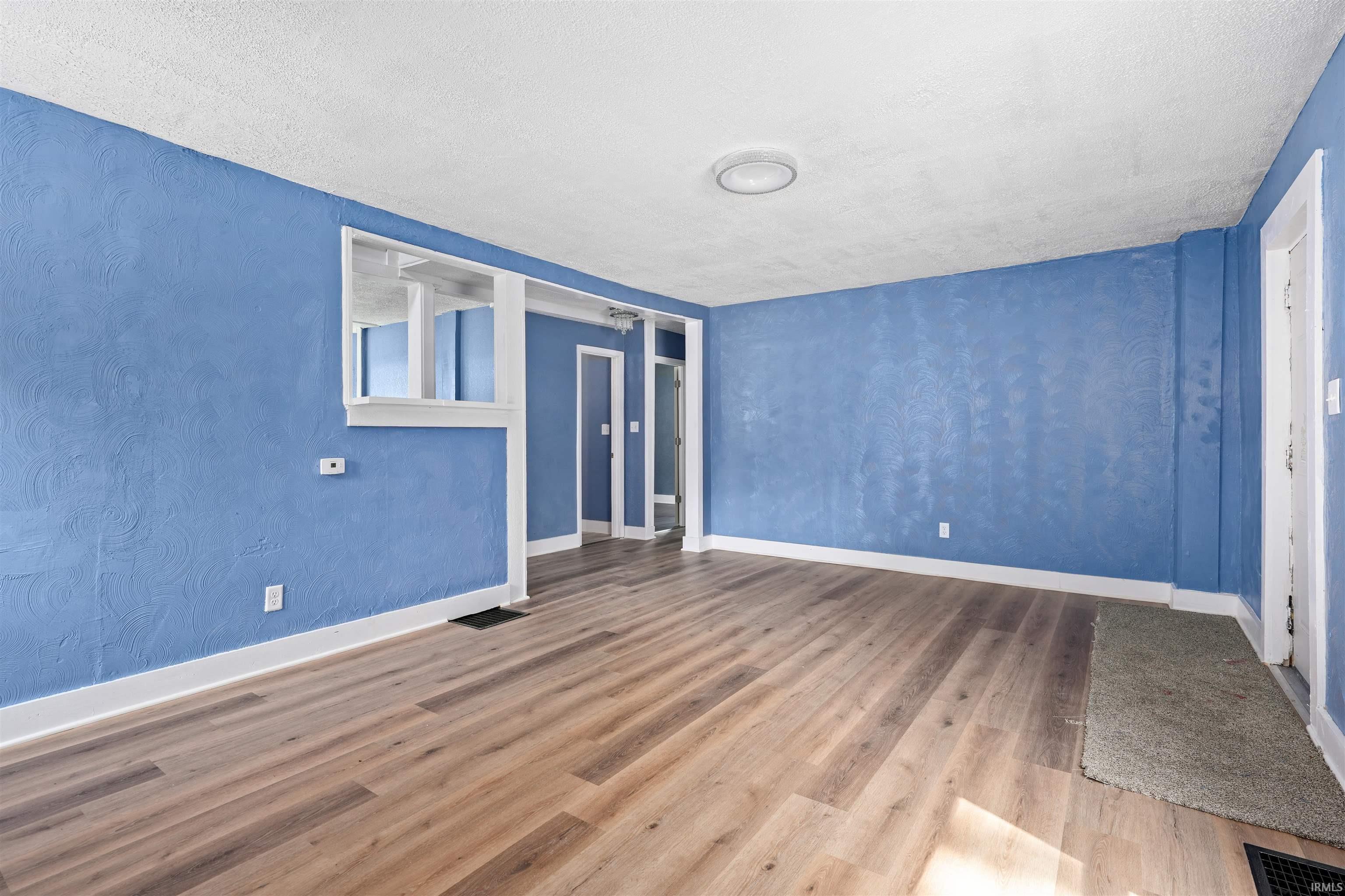 Photo 11 of 3002 Abbott Street