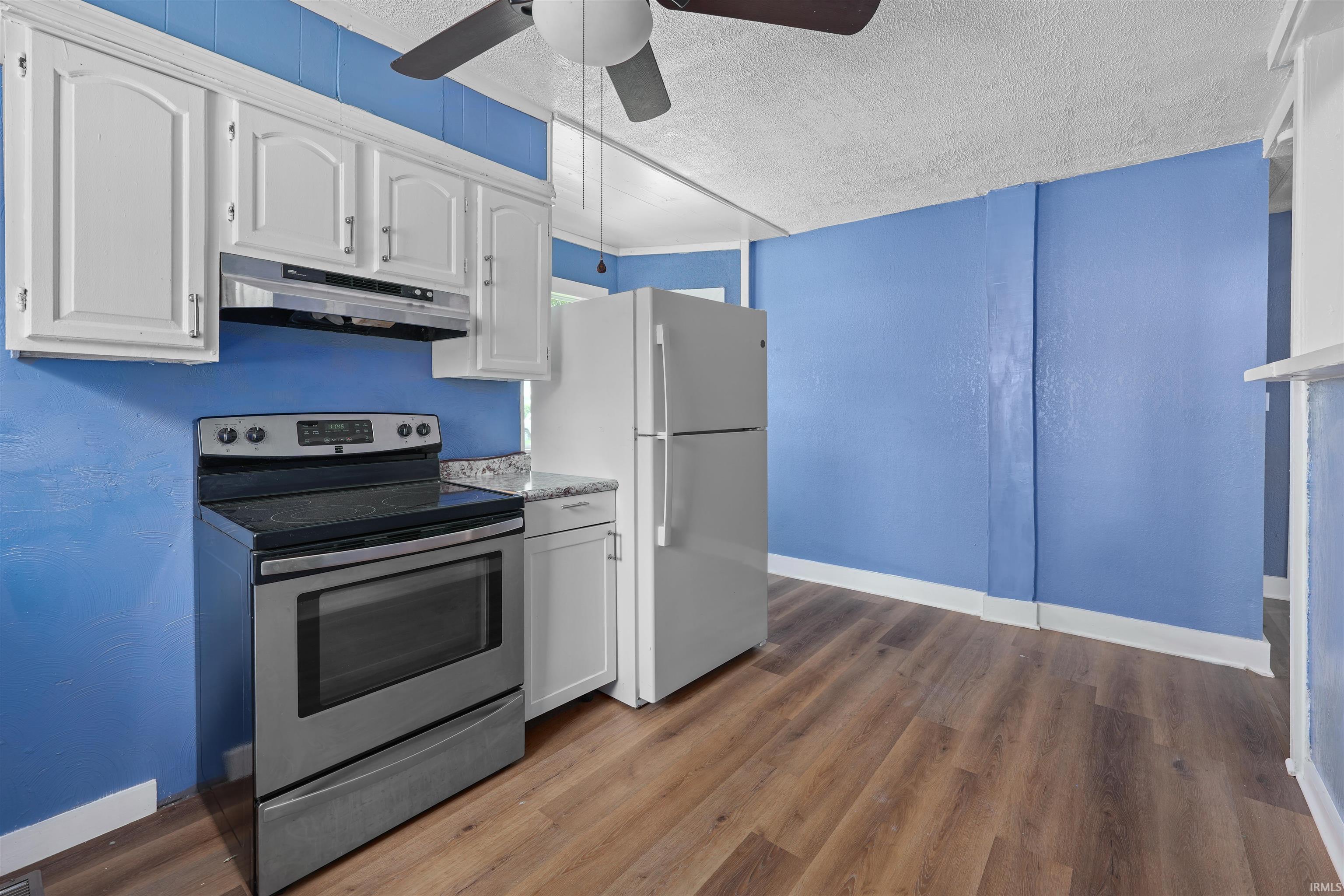 Photo 13 of 3002 Abbott Street