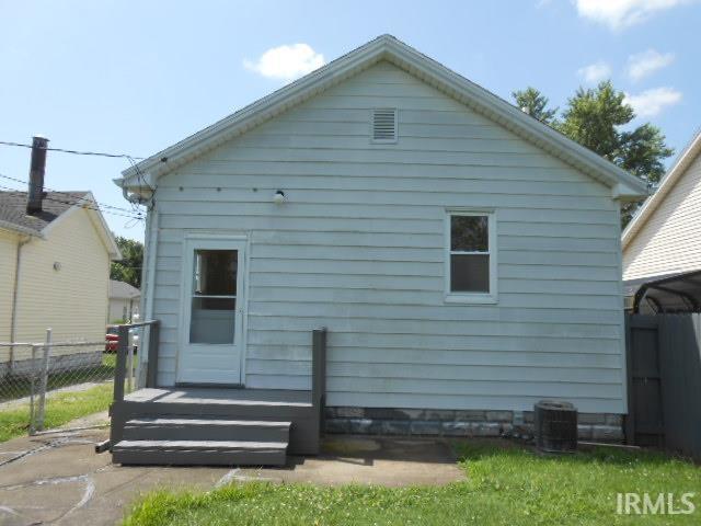 Homes for sale in Evansville, IN | 915 W Idlewild Dr, Evansville, IN 47710 | MLS# 202525939