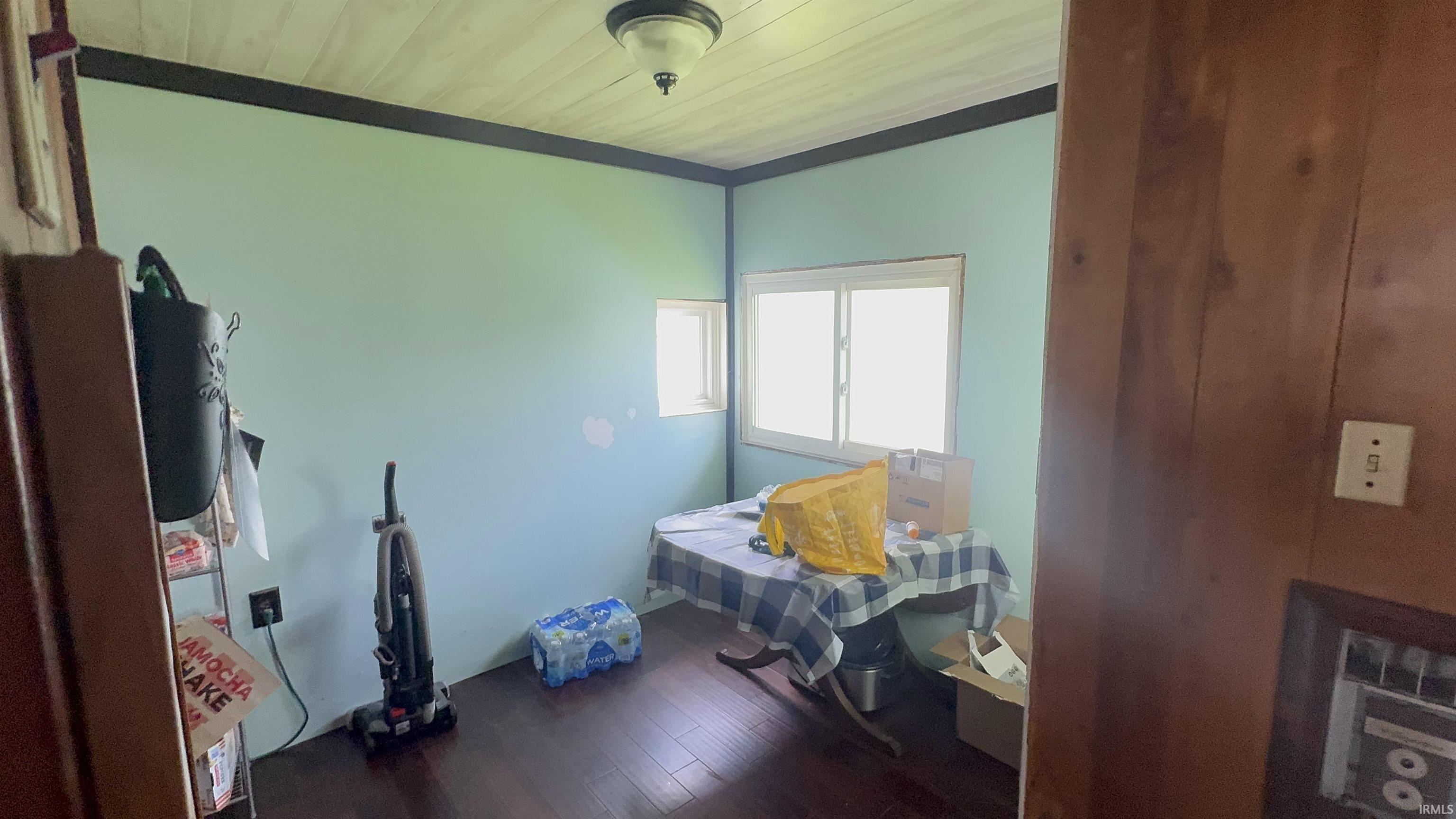 Photo 2 of 425 E townley Street