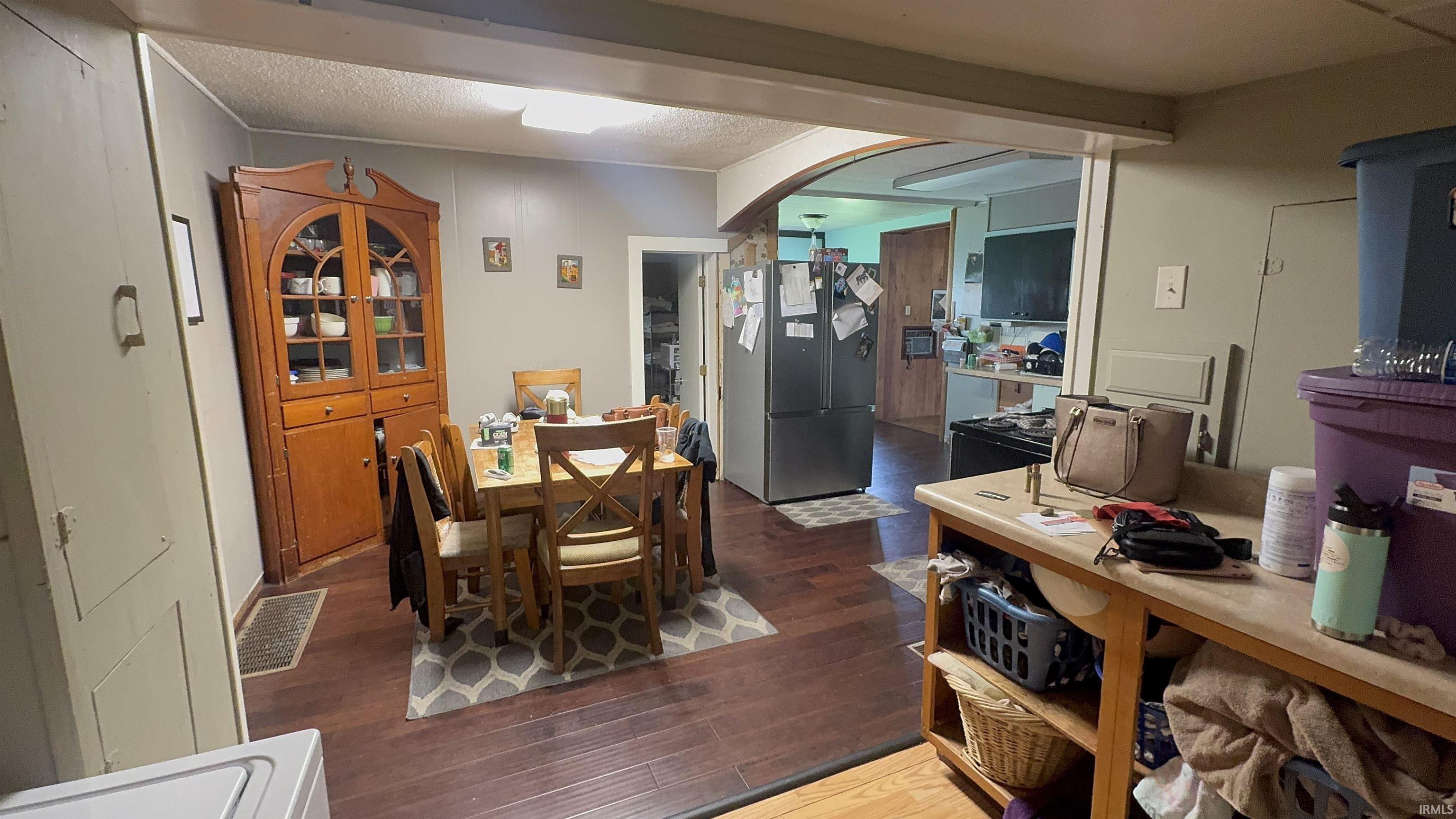 Photo 4 of 425 E townley Street