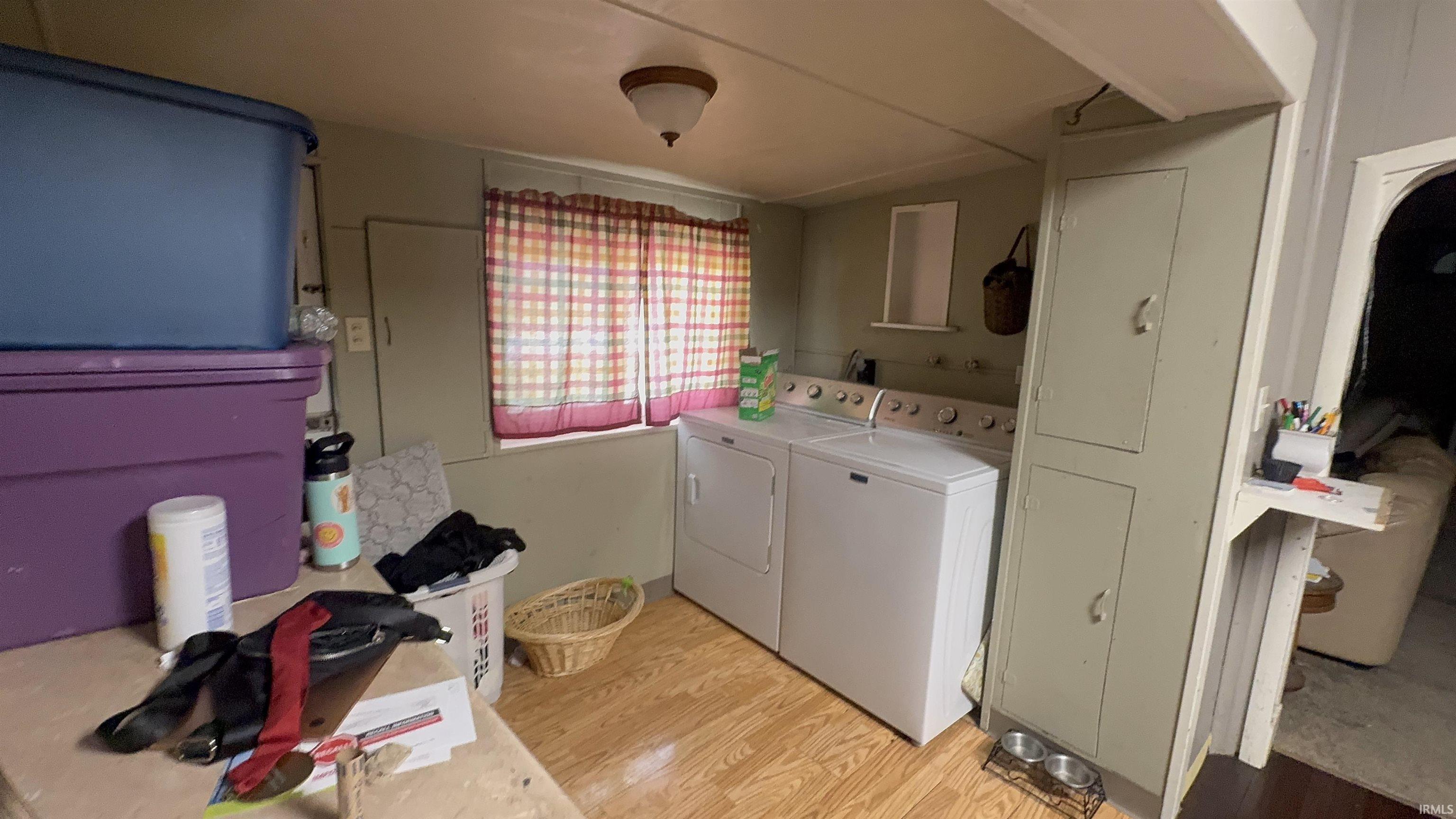 Photo 5 of 425 E townley Street