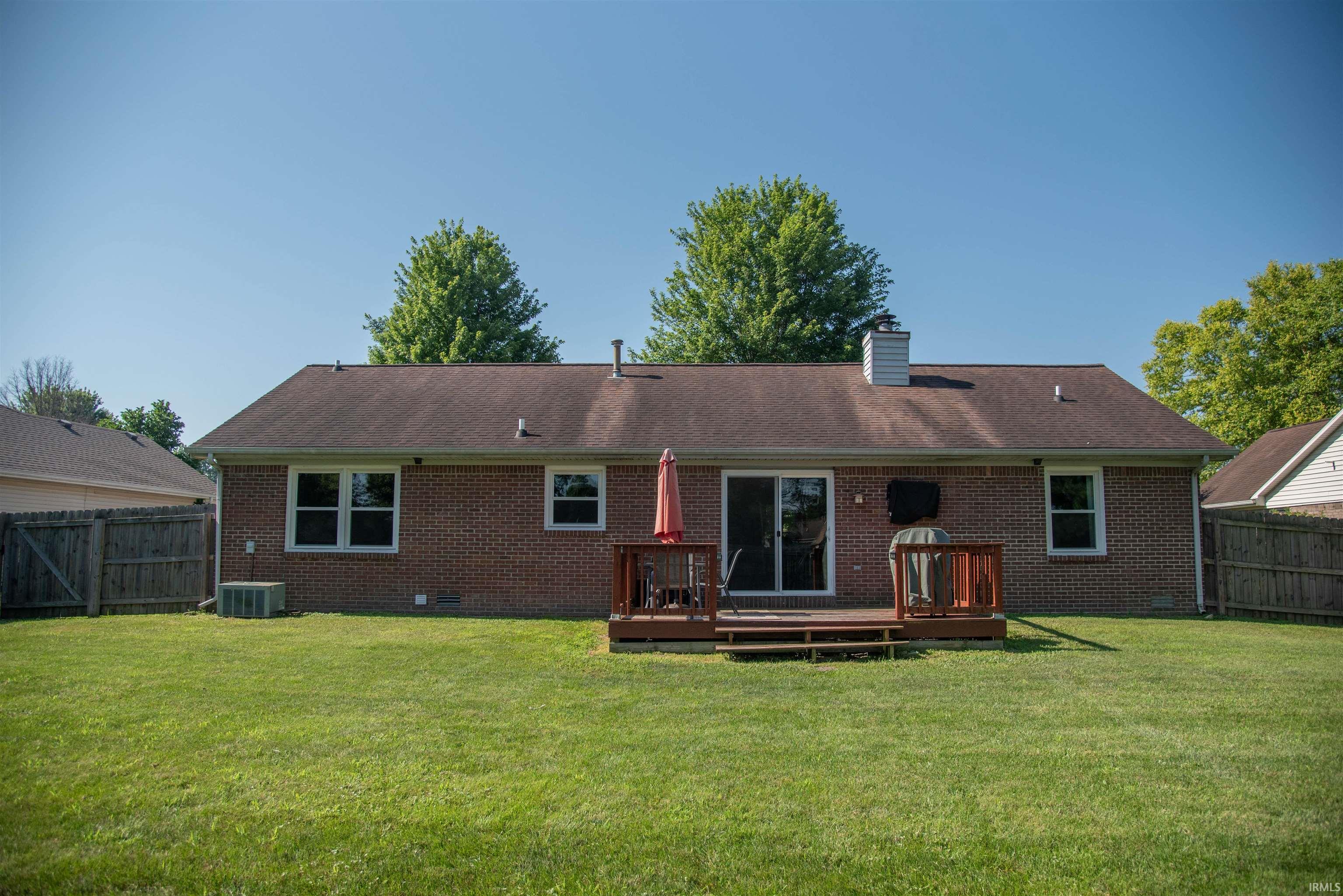 Homes for sale in Yorktown, IN | 7912 W Kennedy Pkwy, Yorktown, IN 47396 | MLS# 202525985