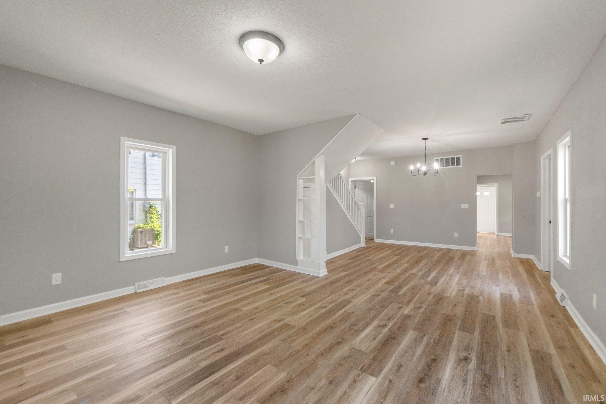 Photo 3 of 208 N Jefferson Street